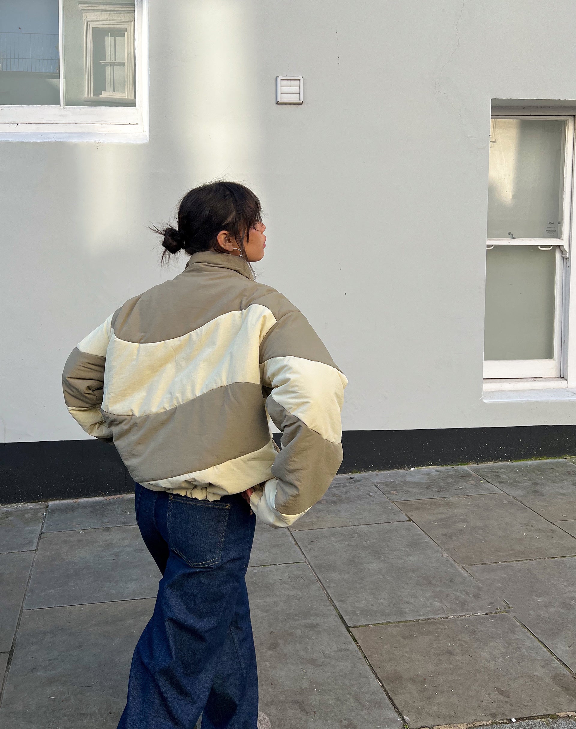 Immagine di Renee Puffa Jacket in Panelled Cream e Taupe