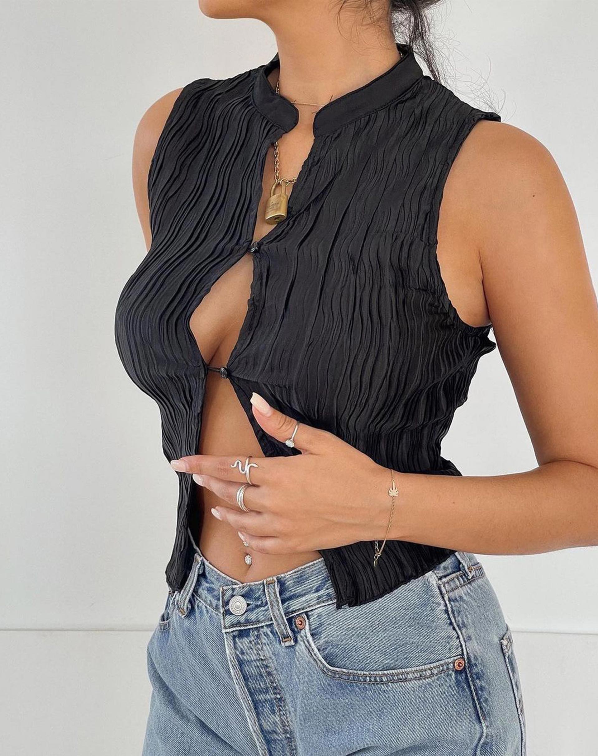 Immagine di Inara Crop Top in nero stropicciato