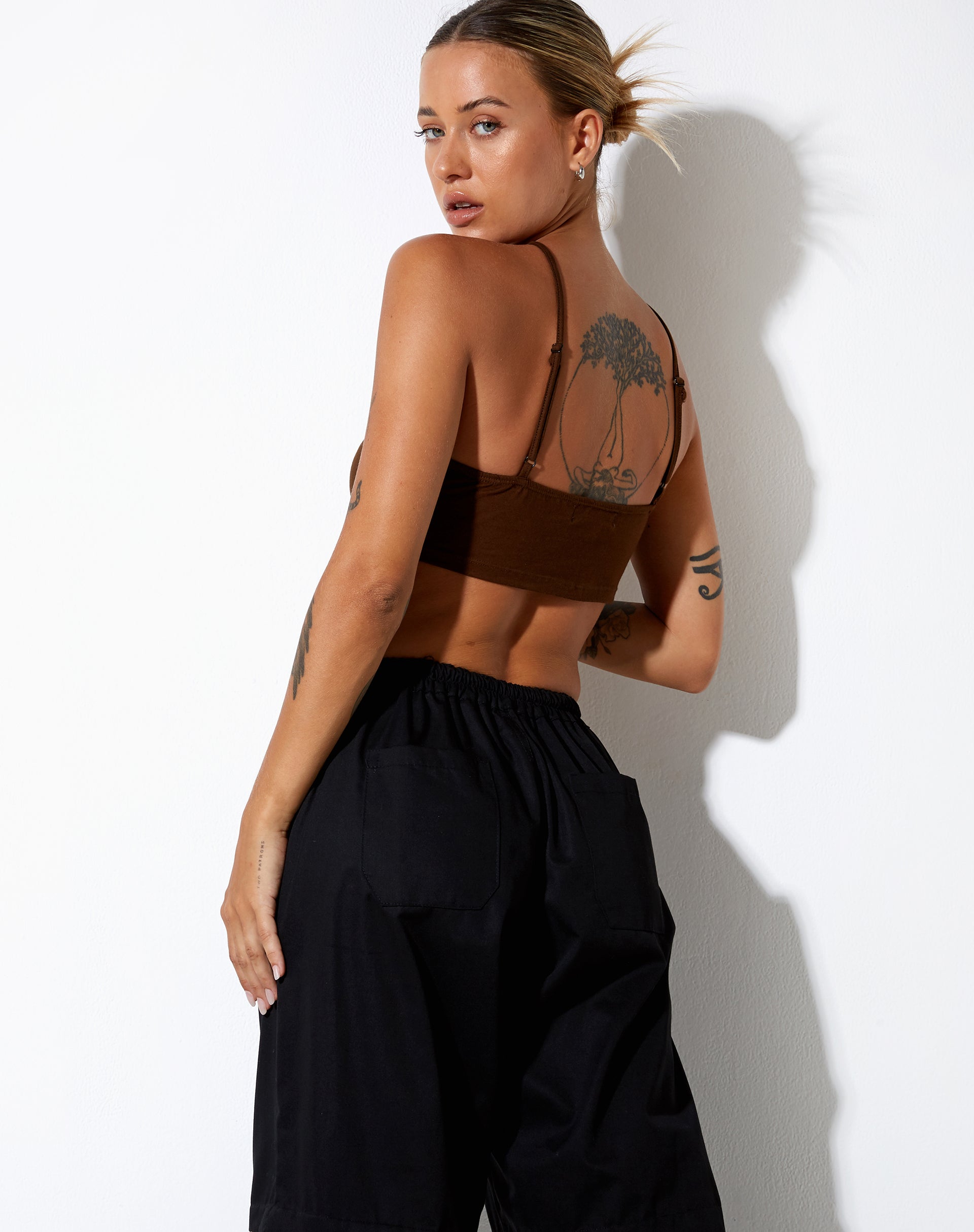 IMMAGINE DEL Crop Top Intan in Cacao