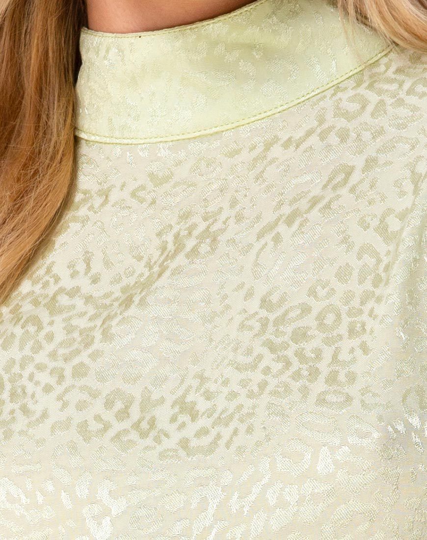 Immagine di Jasty Crop Top in satin ghepardo Pistacchio