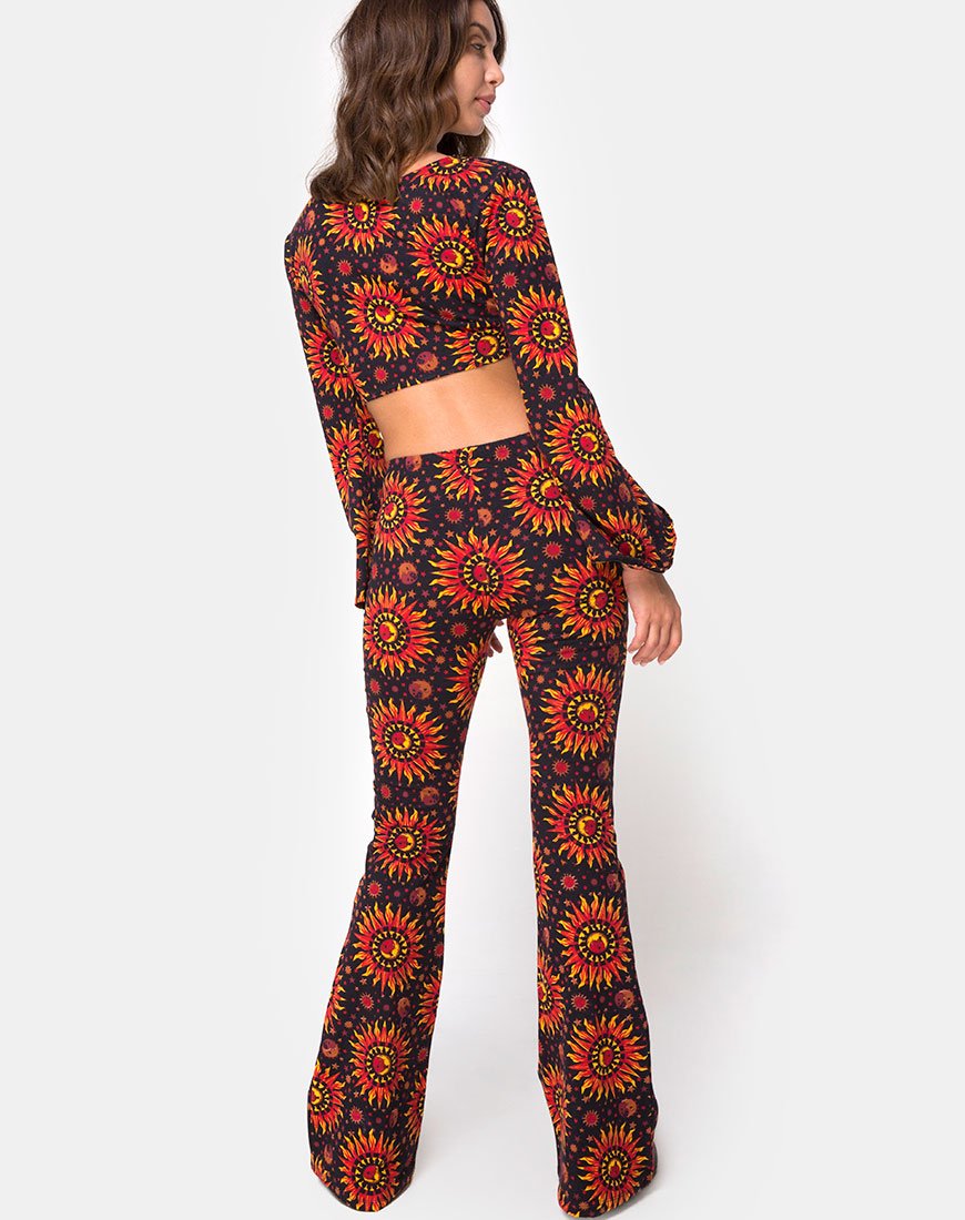 Immagine dei pantaloni Jeevan Flare in Hot Sun X Princess Polly