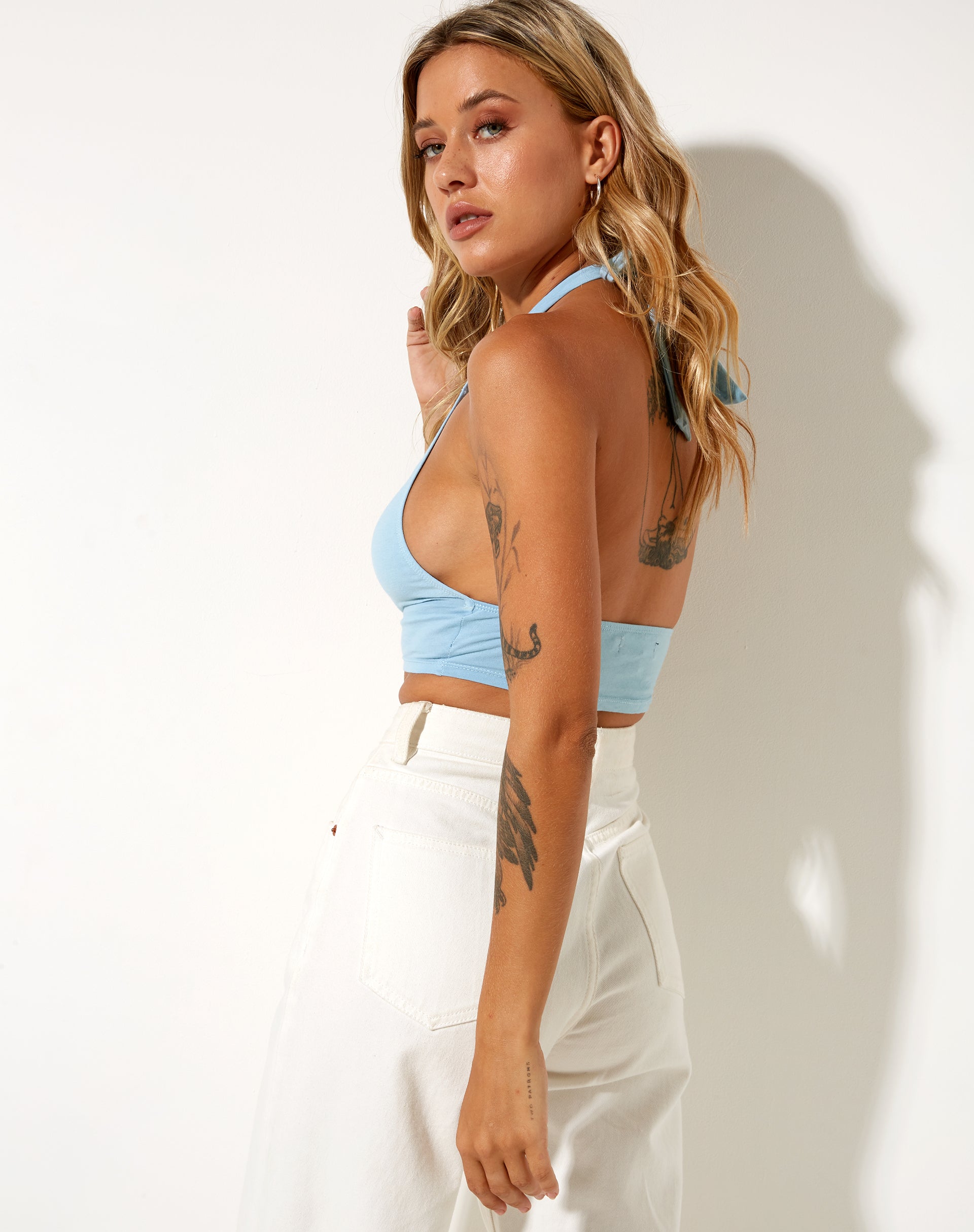 Immagine di Jica Crop Top in blu Nantucket