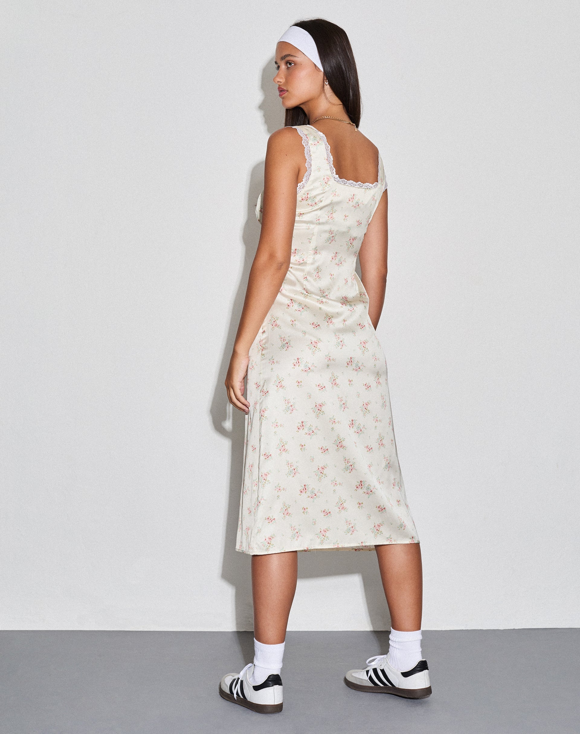 Immagine di Jinora Midi Dress in Raso Vintage Rose Garland