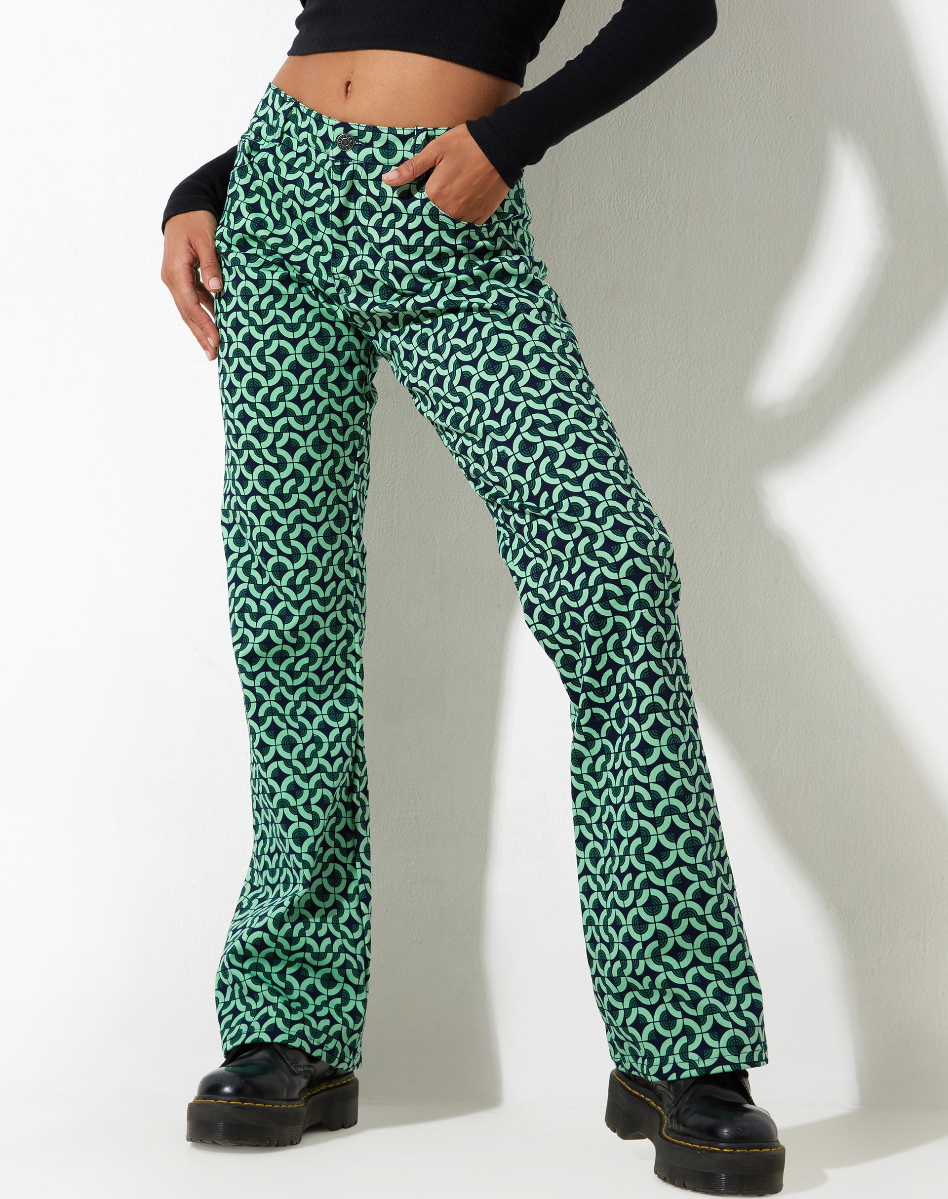 immagine dei pantaloni Jopan in verde piastrella retrò
