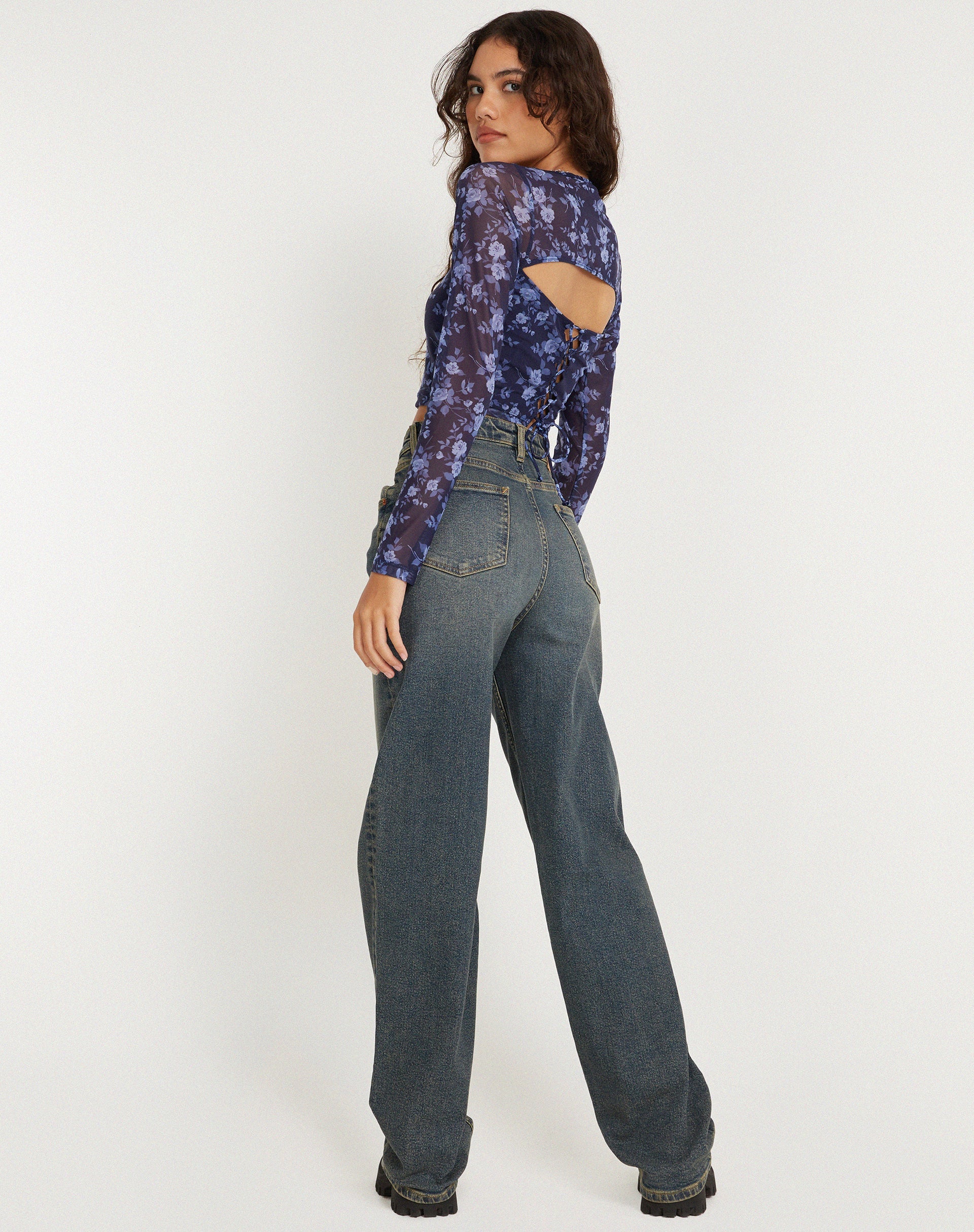 immagine di Kalula Top a manica lunga stampato in Pretty Floral Navy