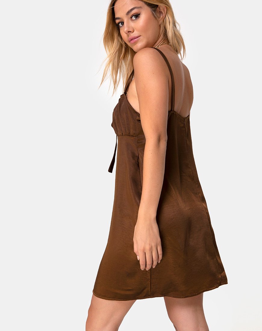 Kamalia Slip Dress in raso marrone