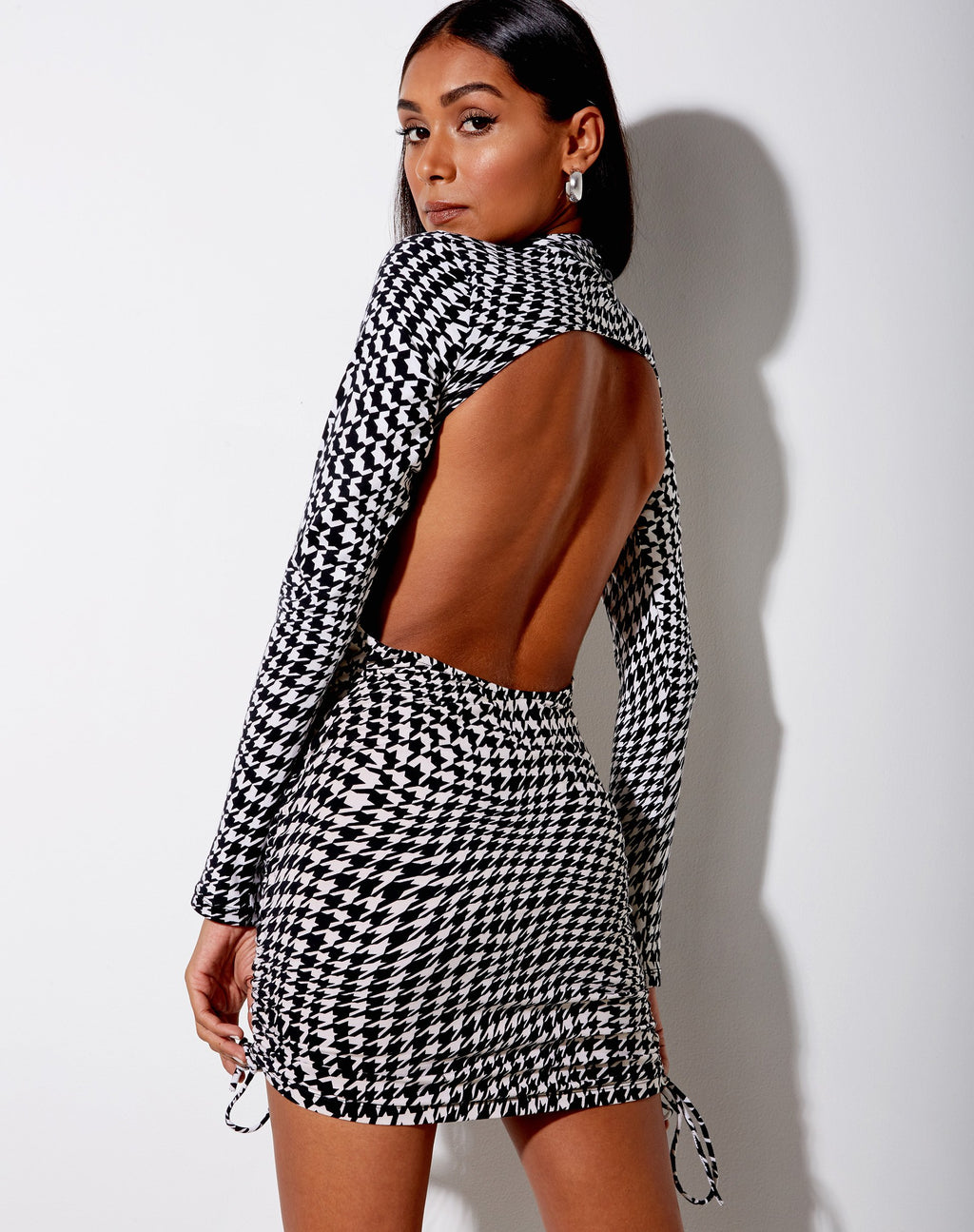 Mini abito Kamora in Wavey Dogtooth