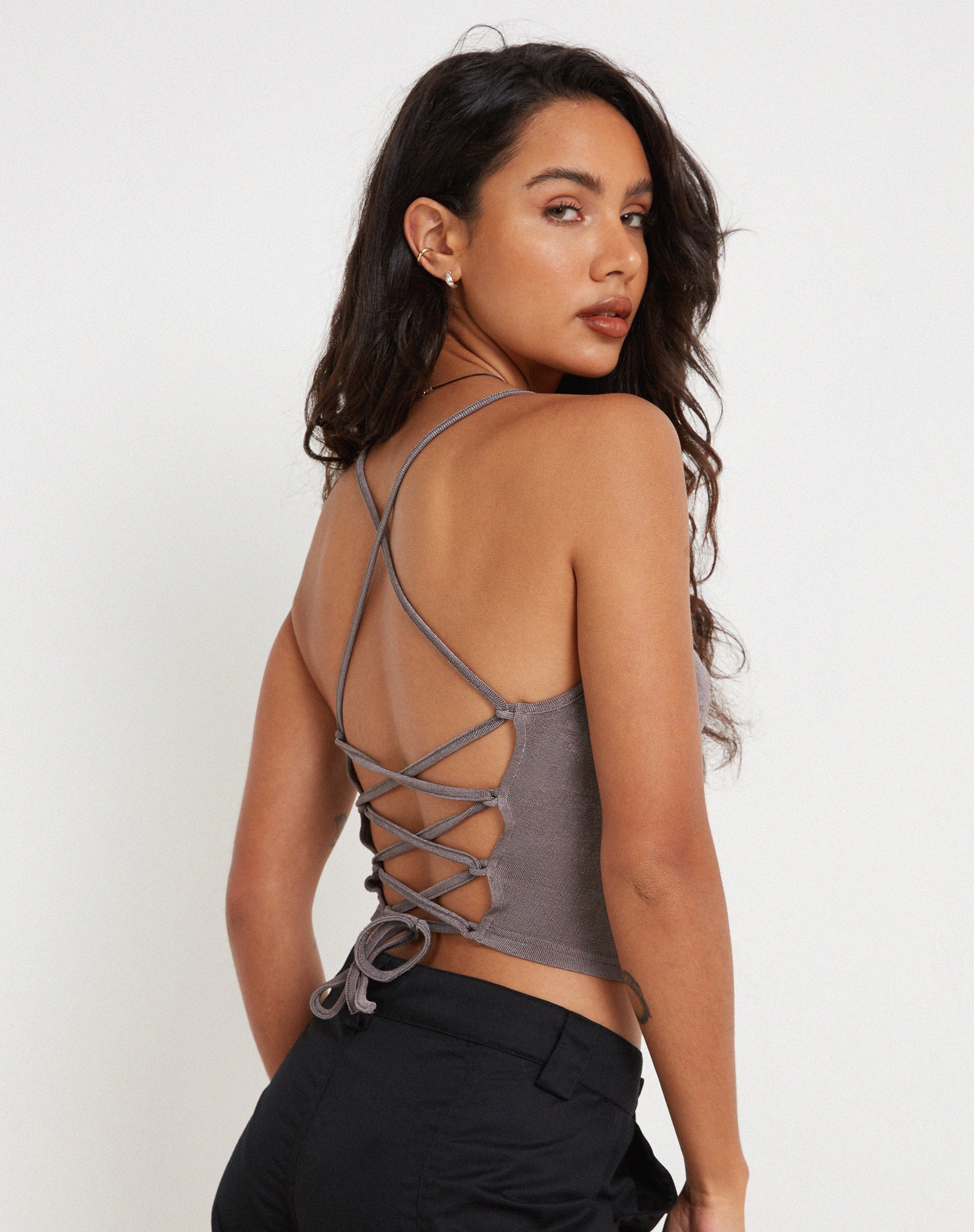 immagine di Kaori Gilet Top in Charcoal