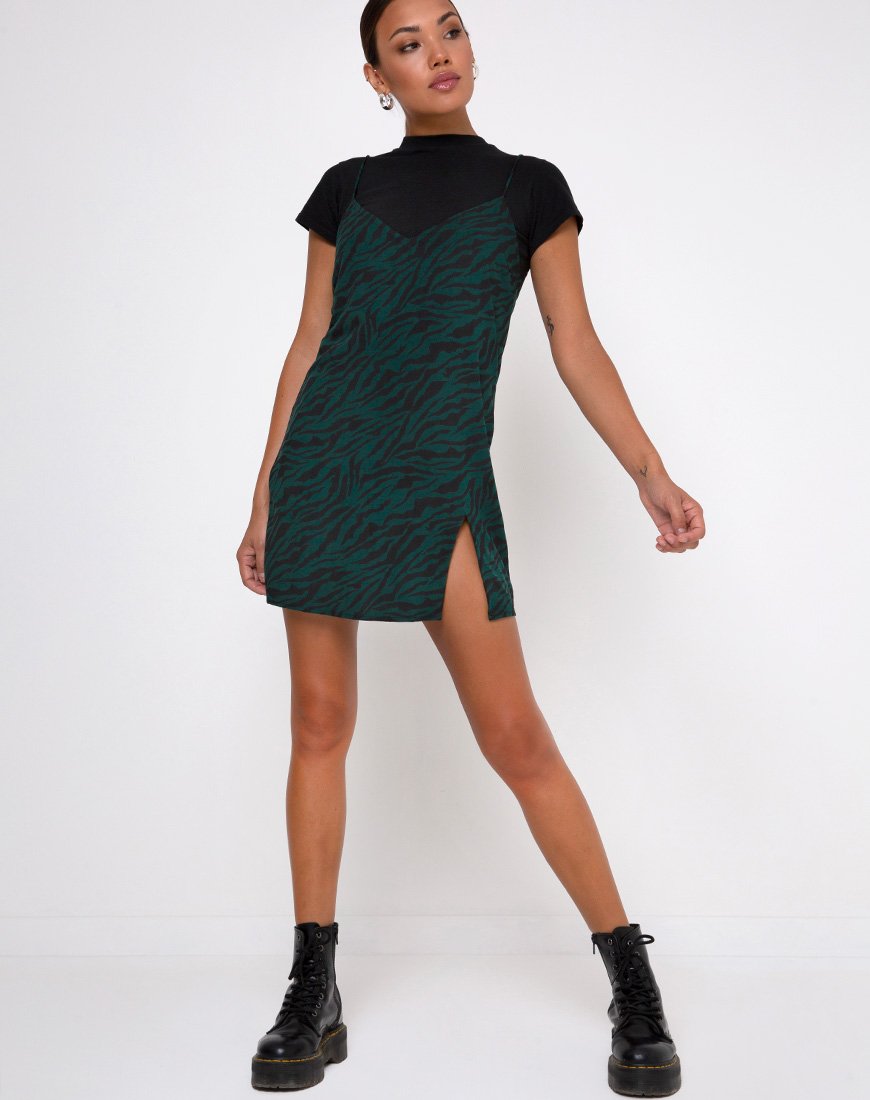 Immagine di Katya Mini Dress in 90s Zebra Forest Green