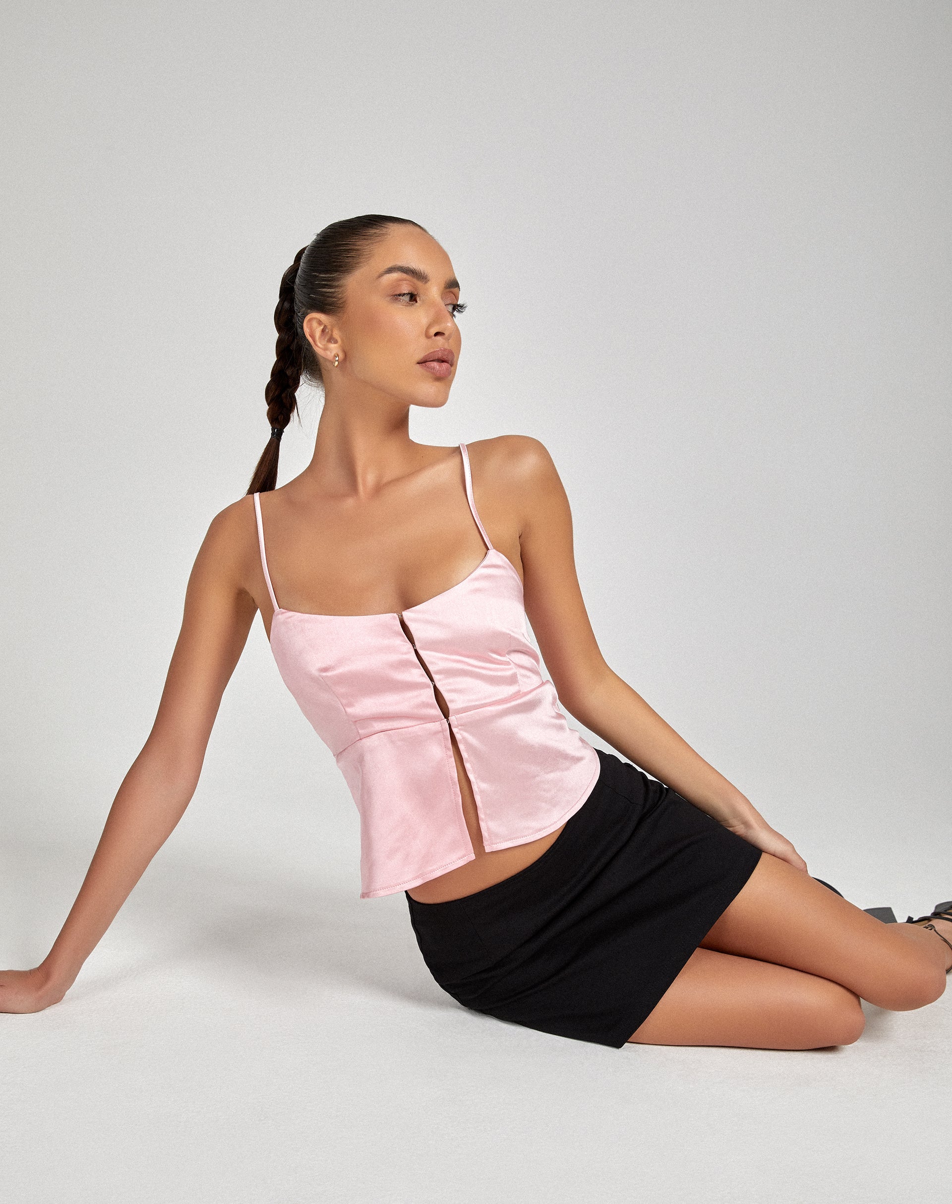 immagine di Kayana Cami Top in Satin Pink