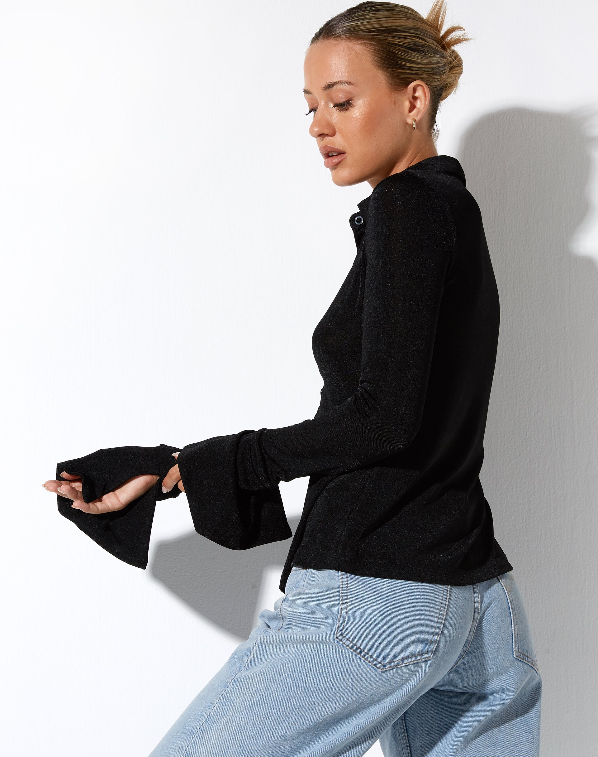 immagine della camicia Keani in crepe nero