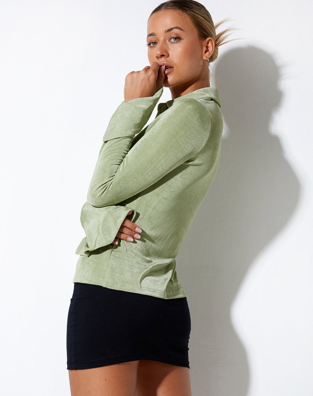 Camicia Keani a maniche lunghe in crepe verde mare