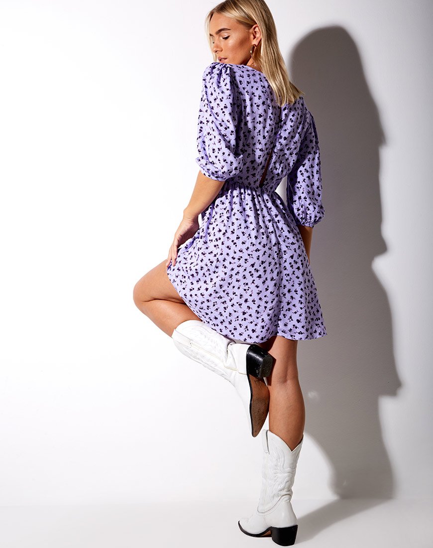 Immagine di Kezie Babydoll Dress in Dainty Daisy Lilac