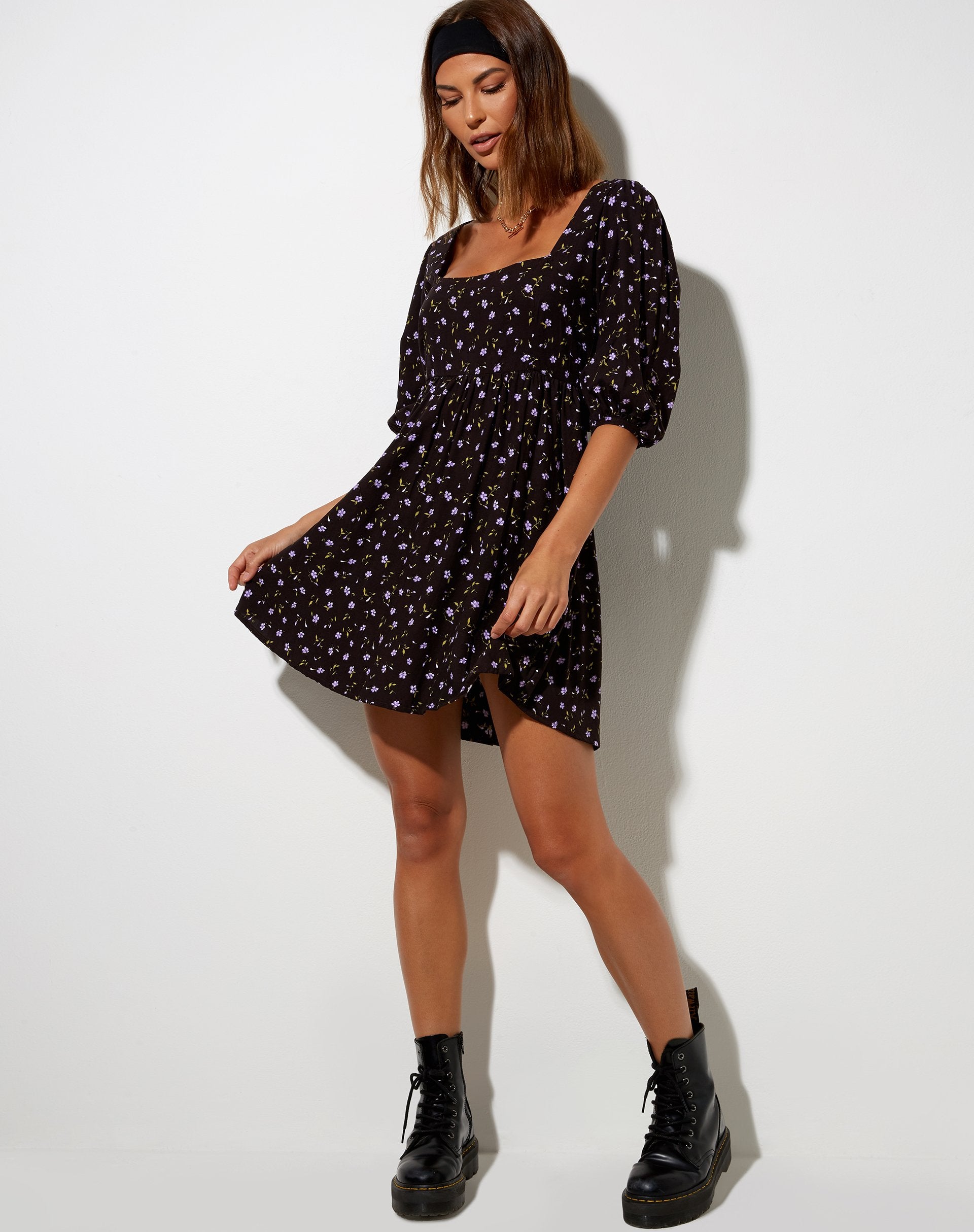 Immagine di Kezie Skater Dress in Pretty Petal Caffè e Viola