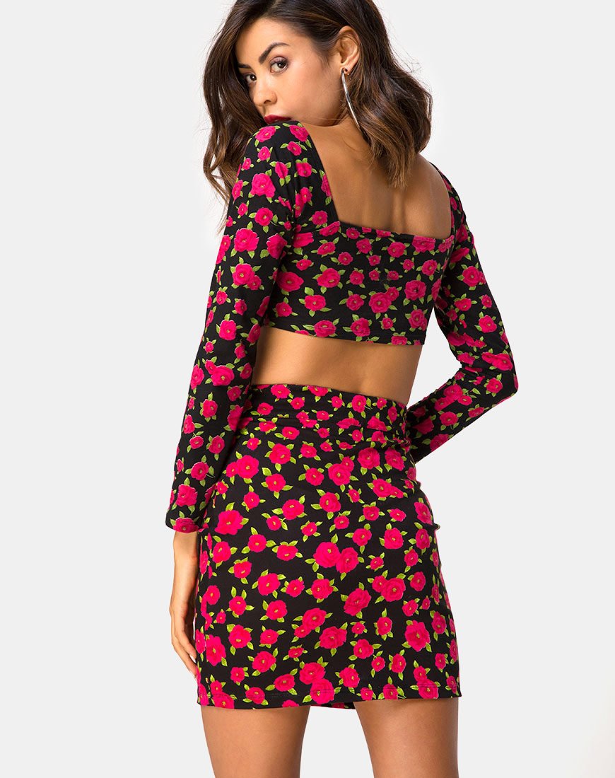 Gonna Kimmock in Red Bloom