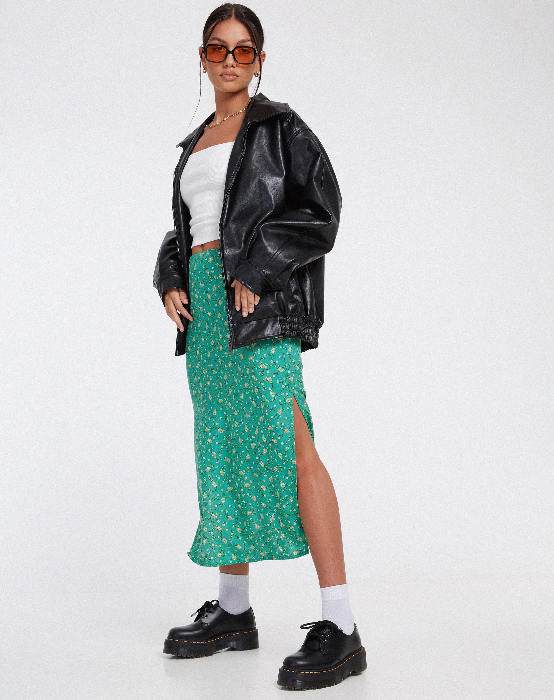 Immagine di Kindra Midi Skirt in Paisley Fun Green