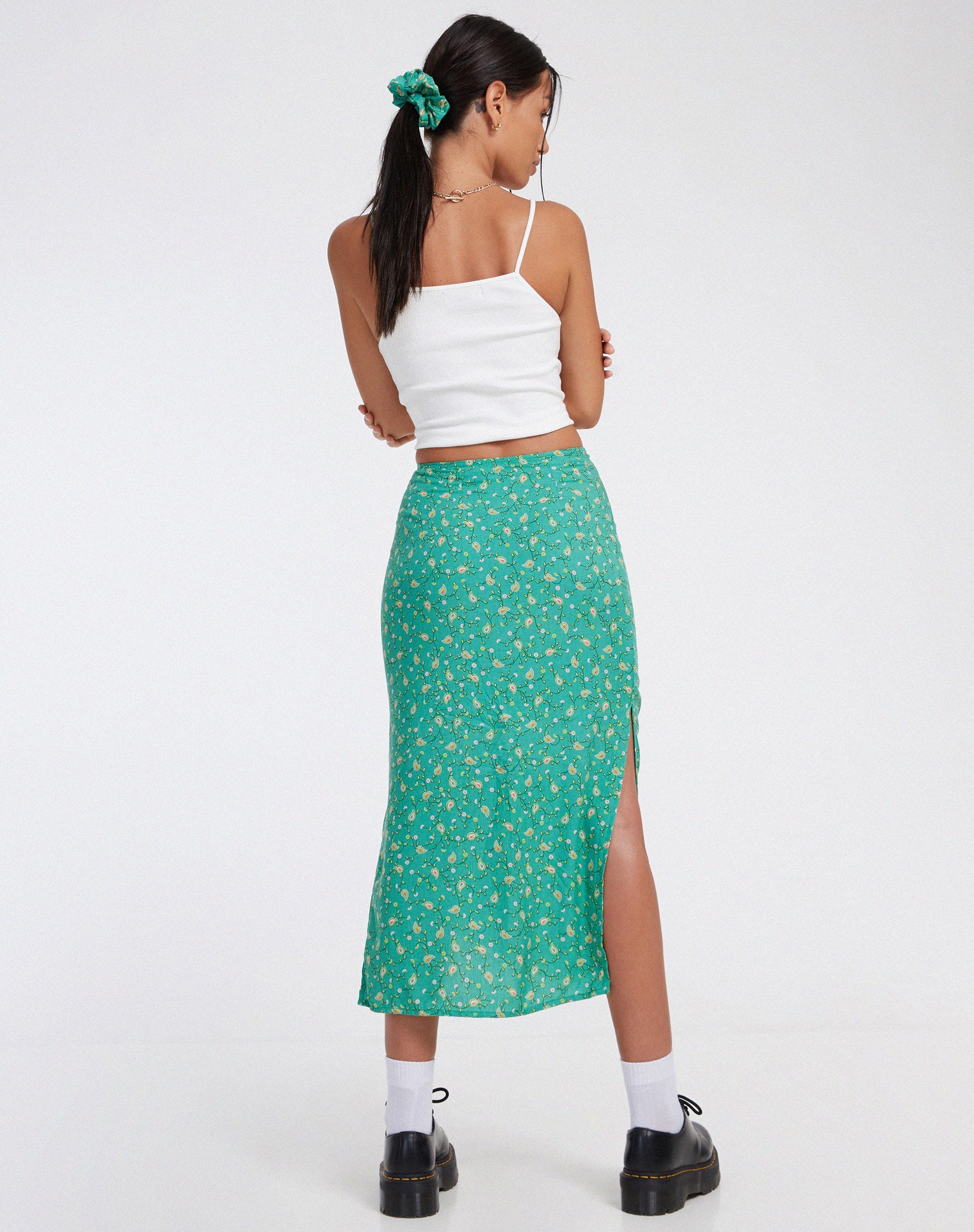 Immagine di Kindra Midi Skirt in Paisley Fun Green