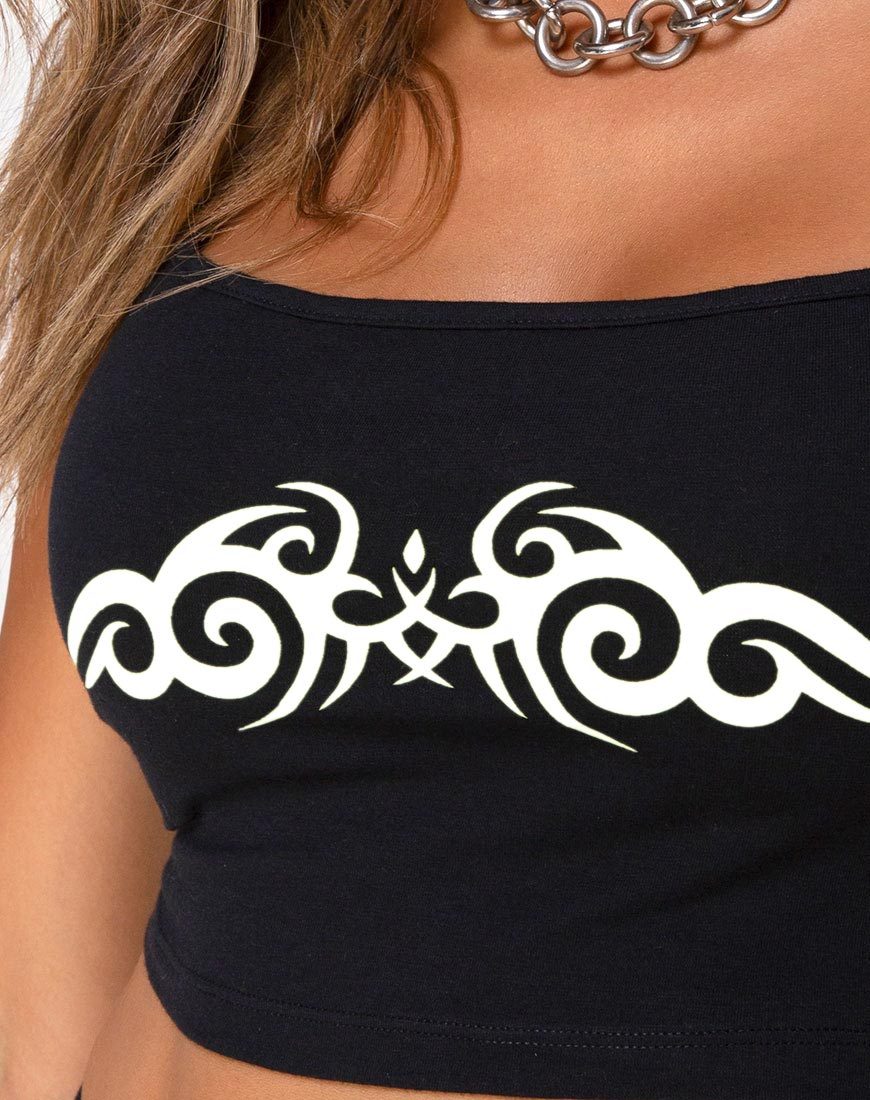 Immagine di Kini Crop Top nero con inserti tribali bianchi