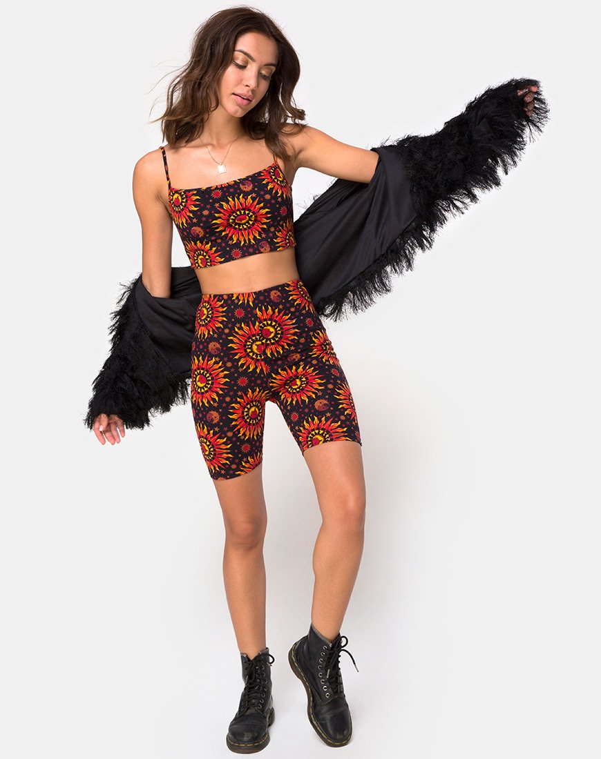 Immagine di Kini Crop Top in Hot Sun X Princess Polly