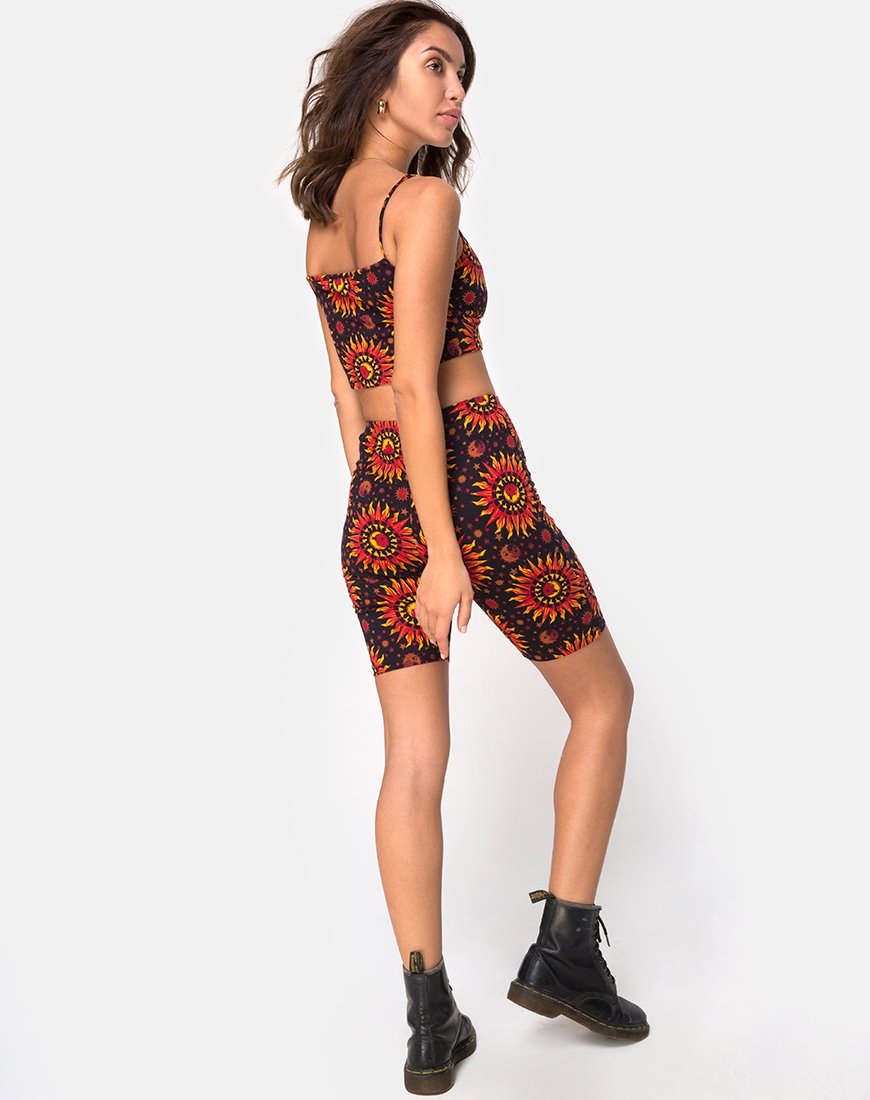Immagine di Kini Crop Top in Hot Sun X Princess Polly