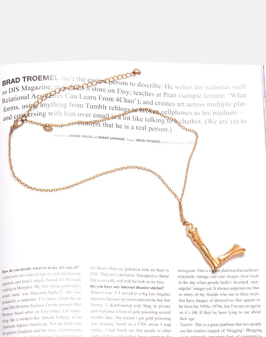 Immagine della collana in oro Lettera L