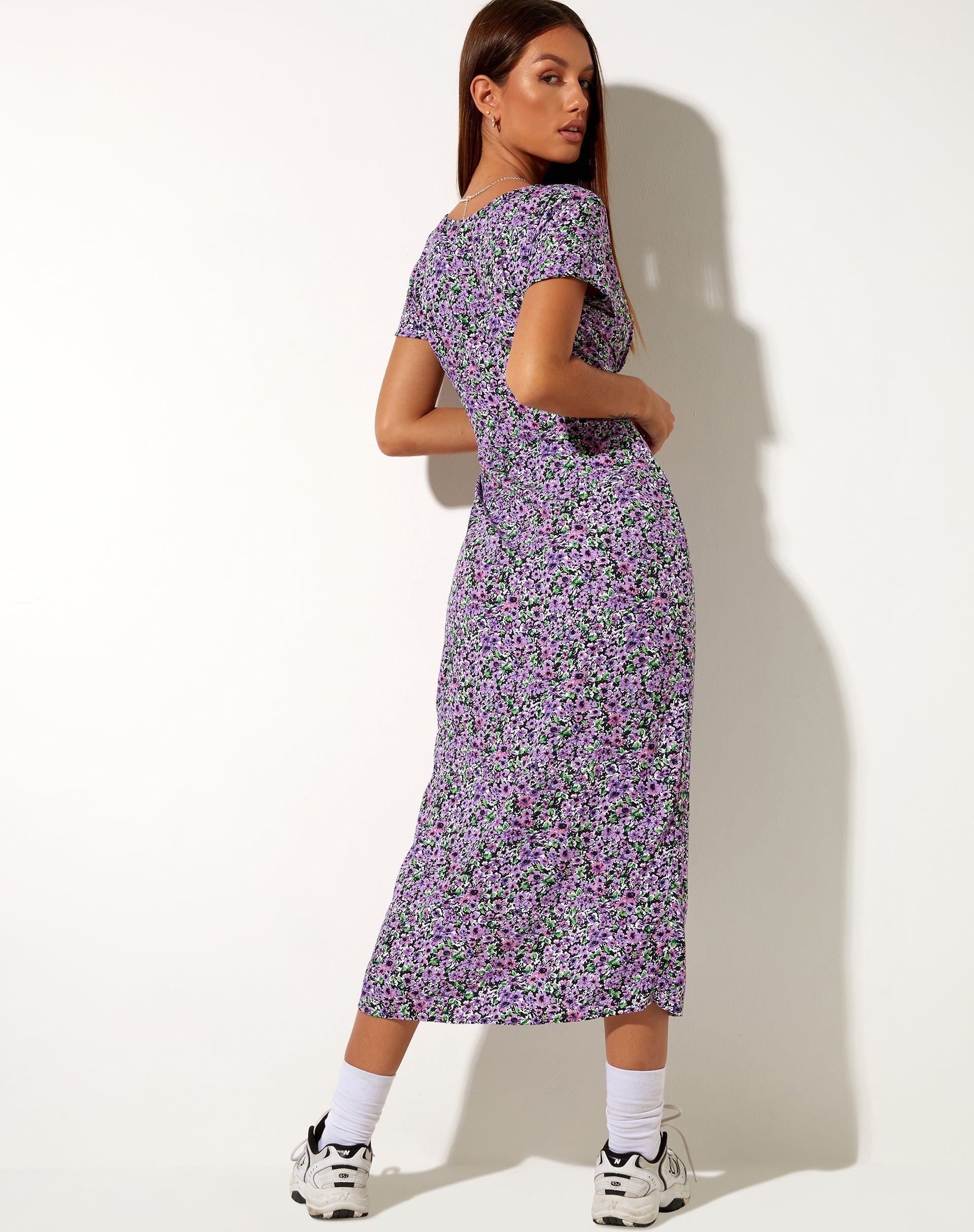 Immagine di Larin Midi Dress in Lilac Blossom