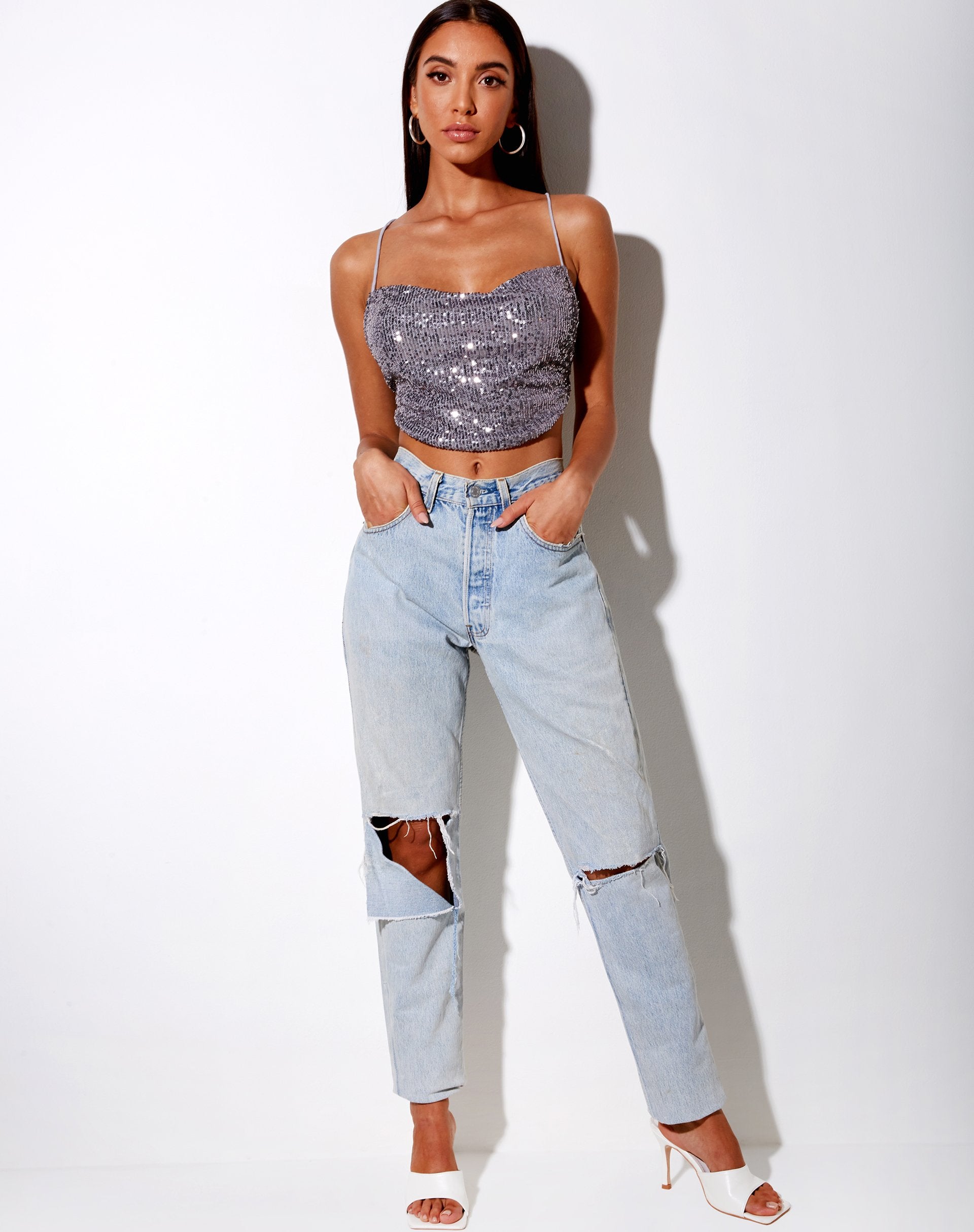 Immagine di Laxmi Crop Top in drappo di paillettes argento