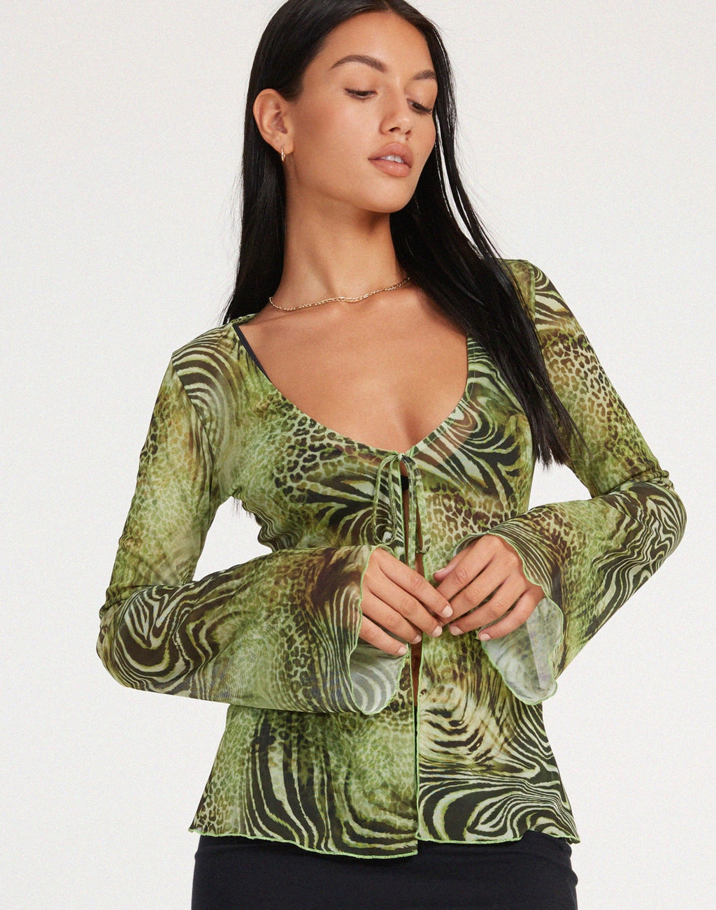 Leony Cardi in maglia verde ghepardo