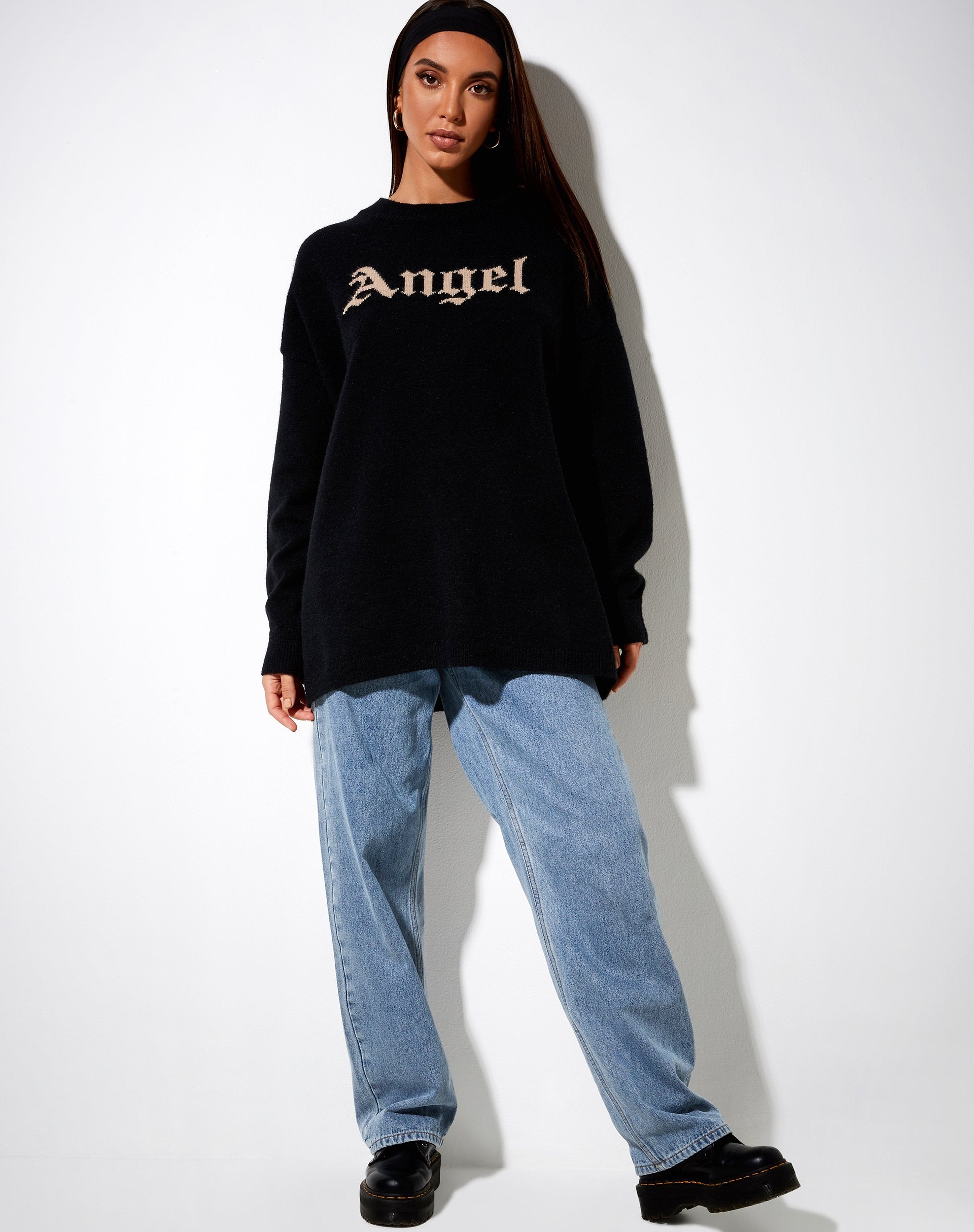 Immagine di Lulees Jumper in maglia nera con angelo in crema