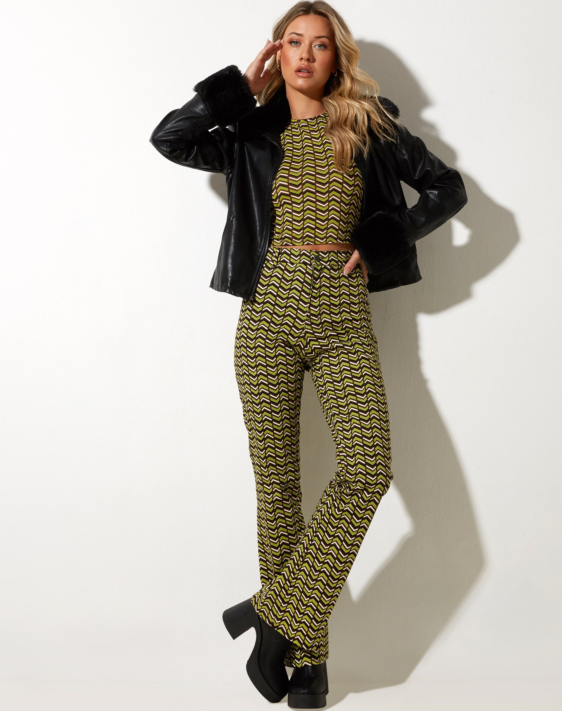 immagine di Zoven Flare Trouser in Chevron Green
