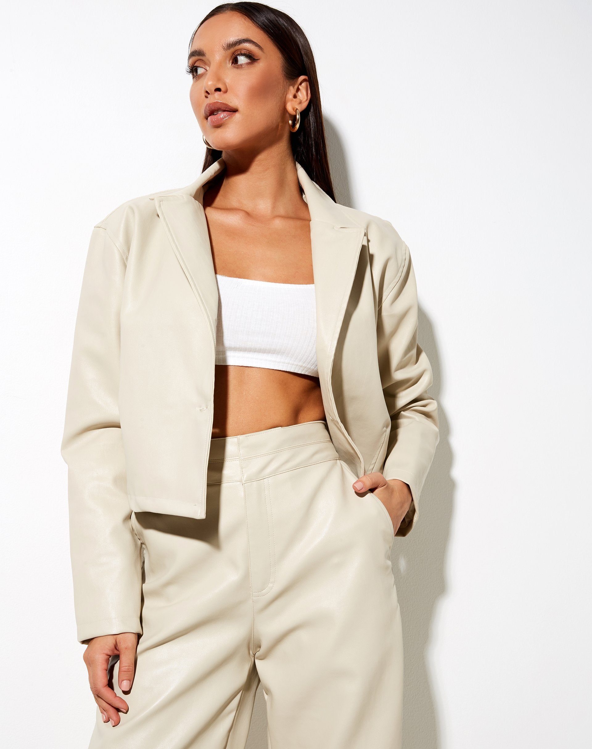 Immagine di Maja Cropped Blazer in Pu Ecru