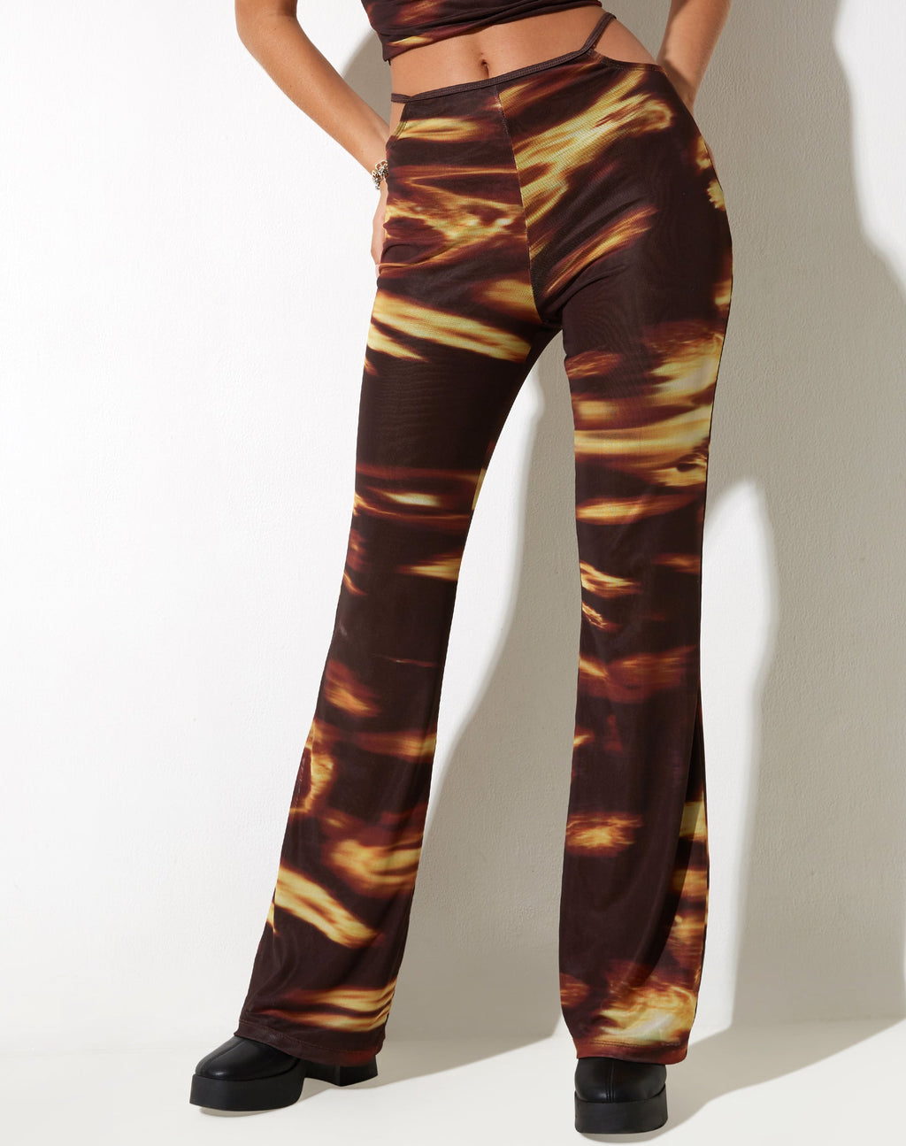 Pantaloni Mares Flare in Bleach Drip