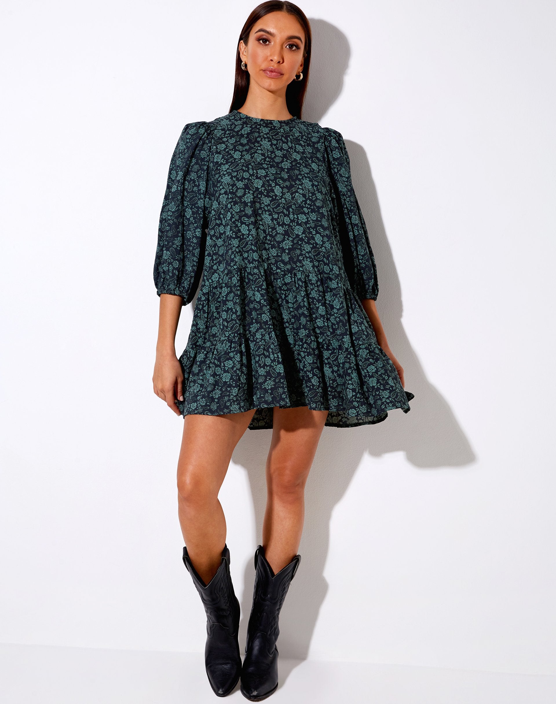 Immagine di Mareta Tea Dress in Mono Paisley Salvia