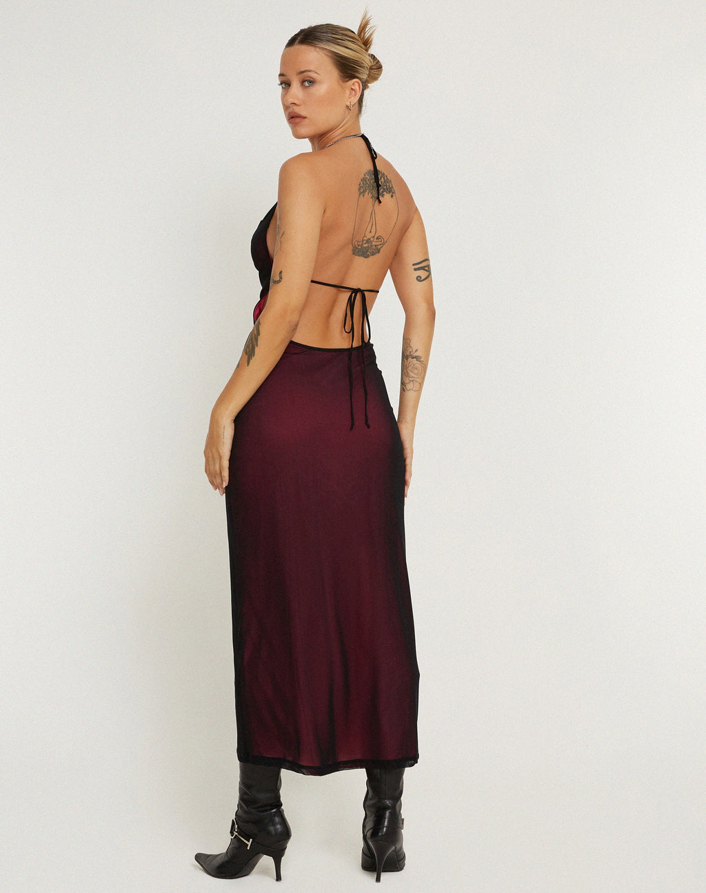 Maxi abito Mayra nero con fodera magenta
