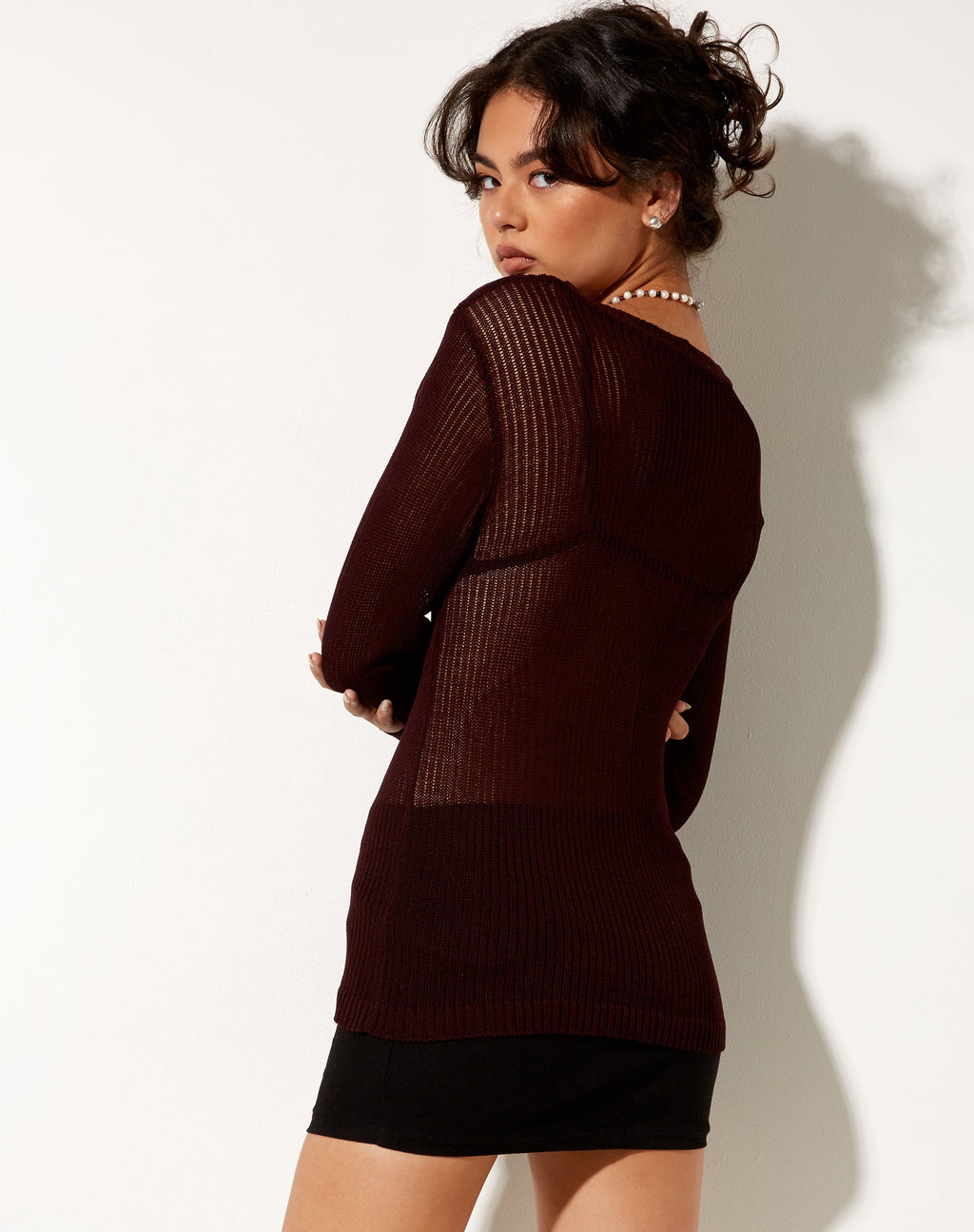Mila Cardi in maglia Bitter Chocolate