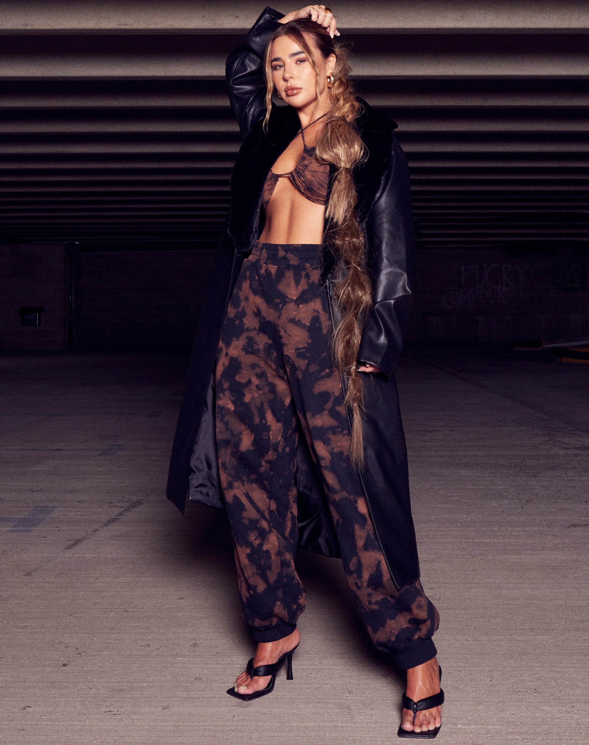 Immagine di Roider Jogger in Nero Ruggine Tie Dye