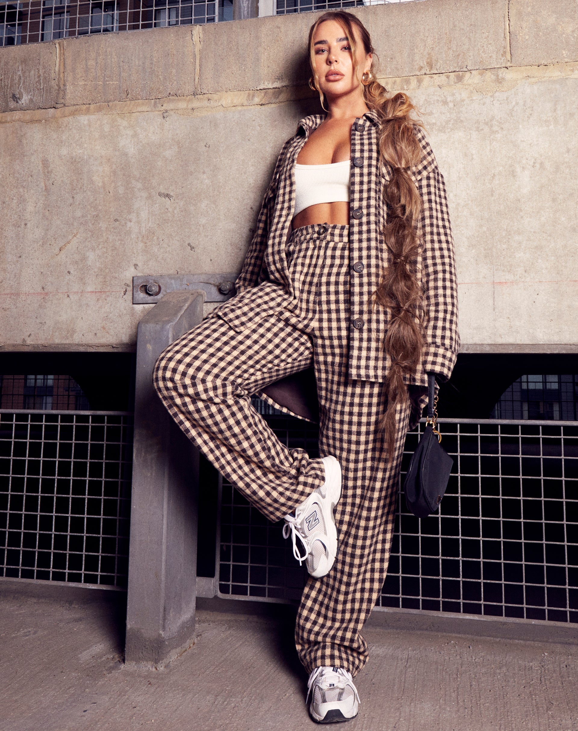 Immagine dei pantaloni Sakila in Gingham Tan e Nero