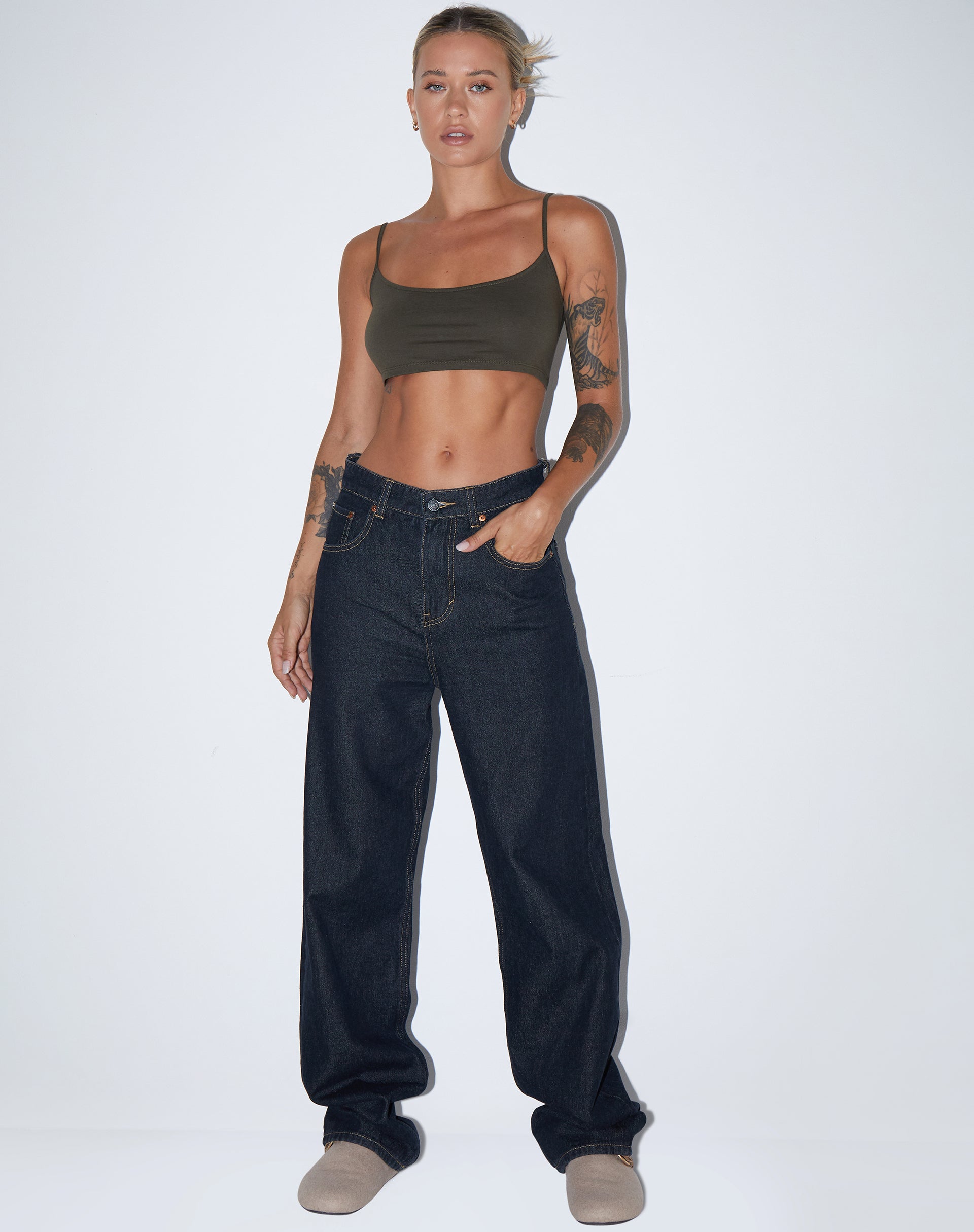 Immagine di Keenan Crop Top in lycra oliva