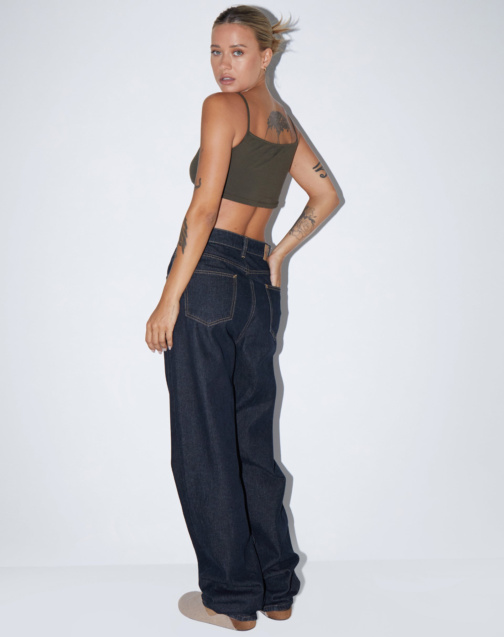 Immagine di Keenan Crop Top in lycra oliva