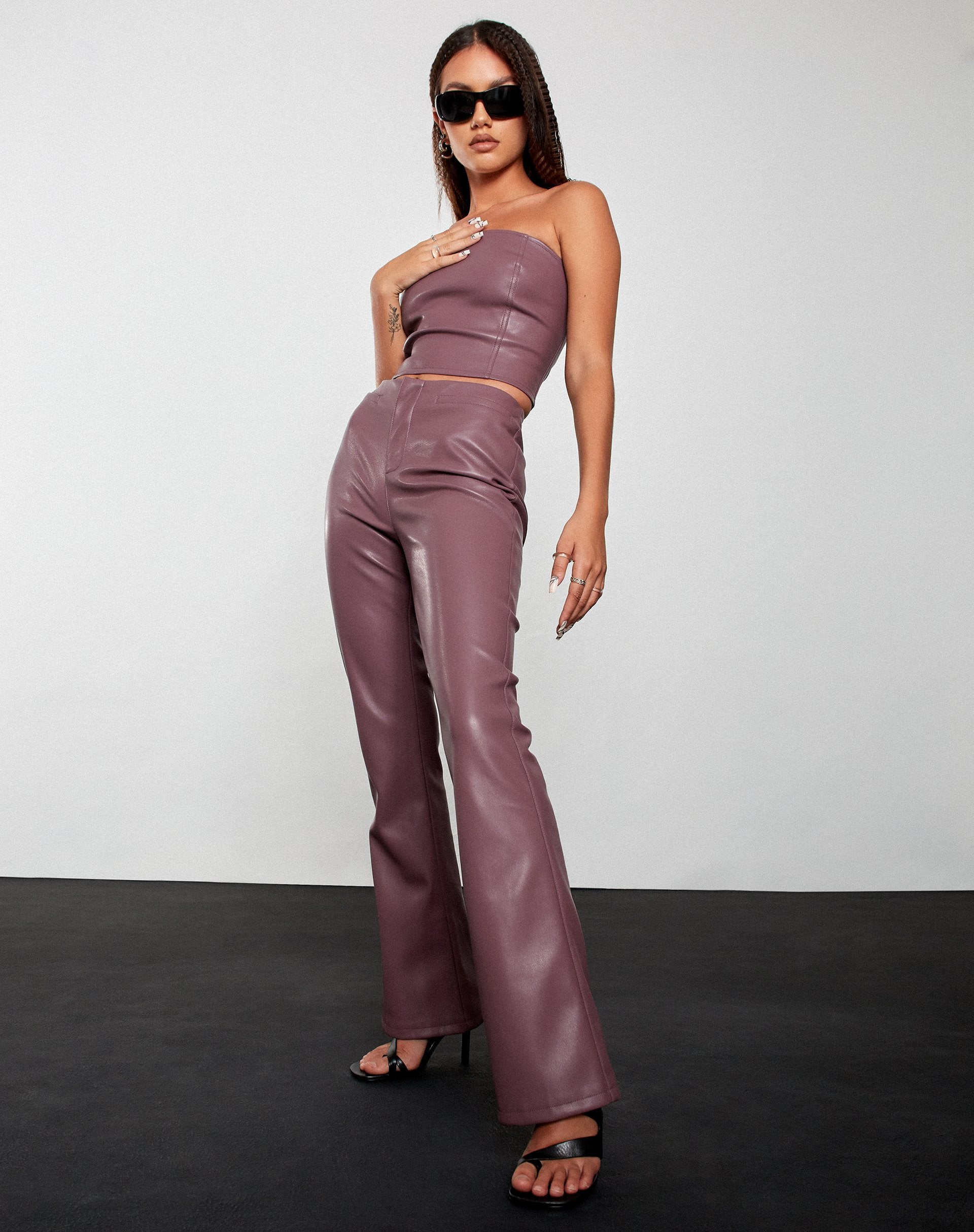Immagine di Zalor: pantalone svasato in viola
