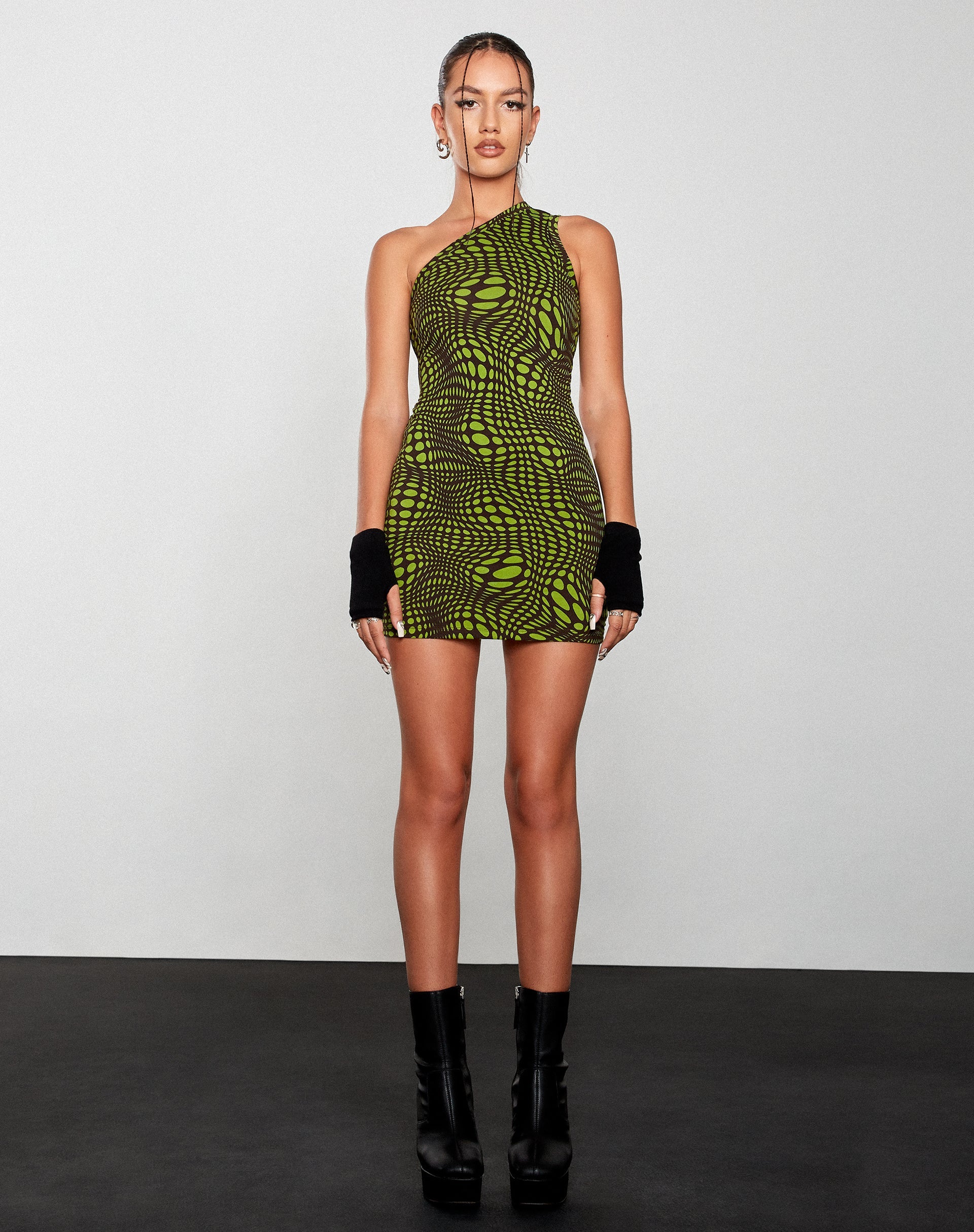 Immagine di Nelvia Bodycon Dress in verde ottico a pois