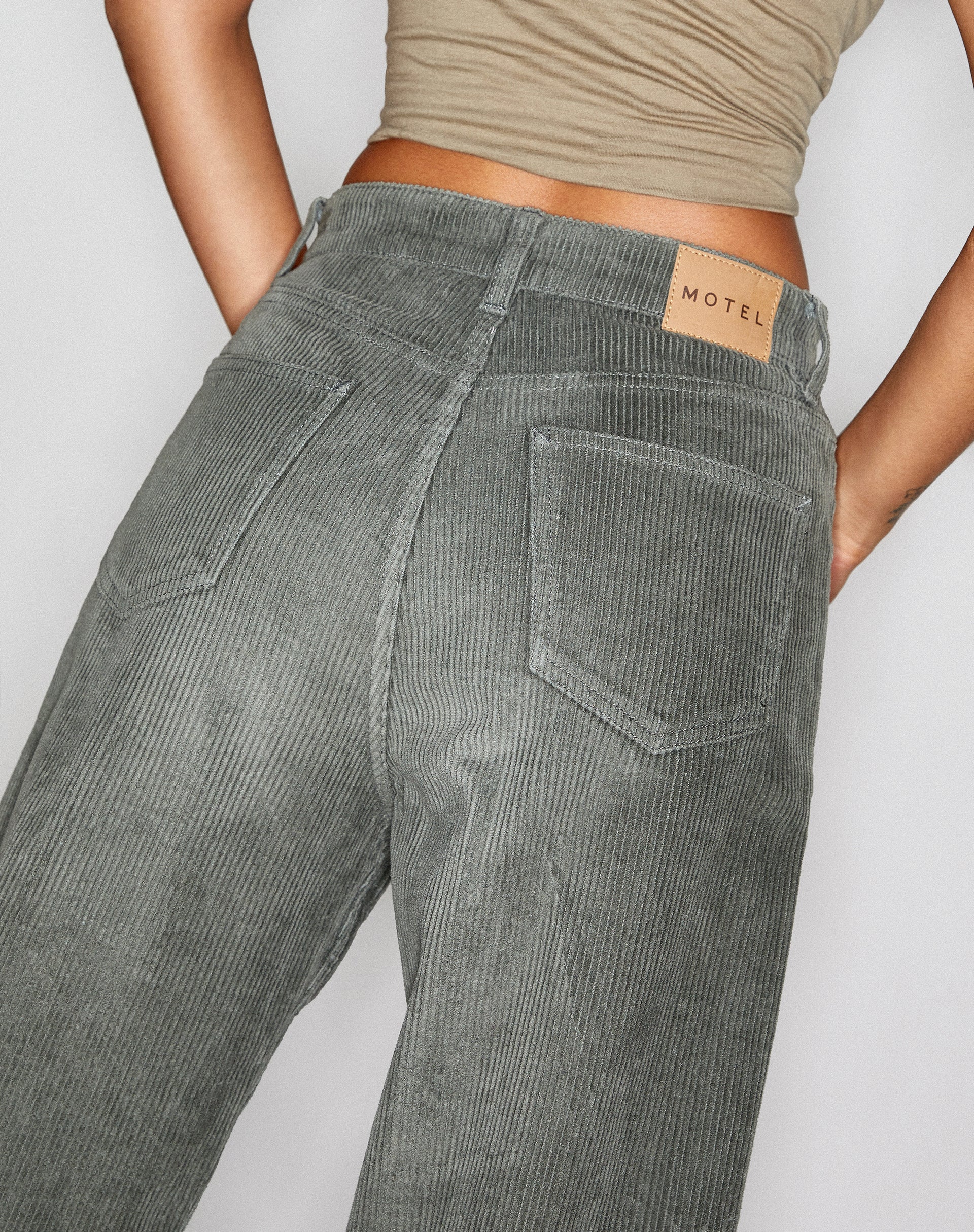 Immagine di Parallel Jean in Corda Olive