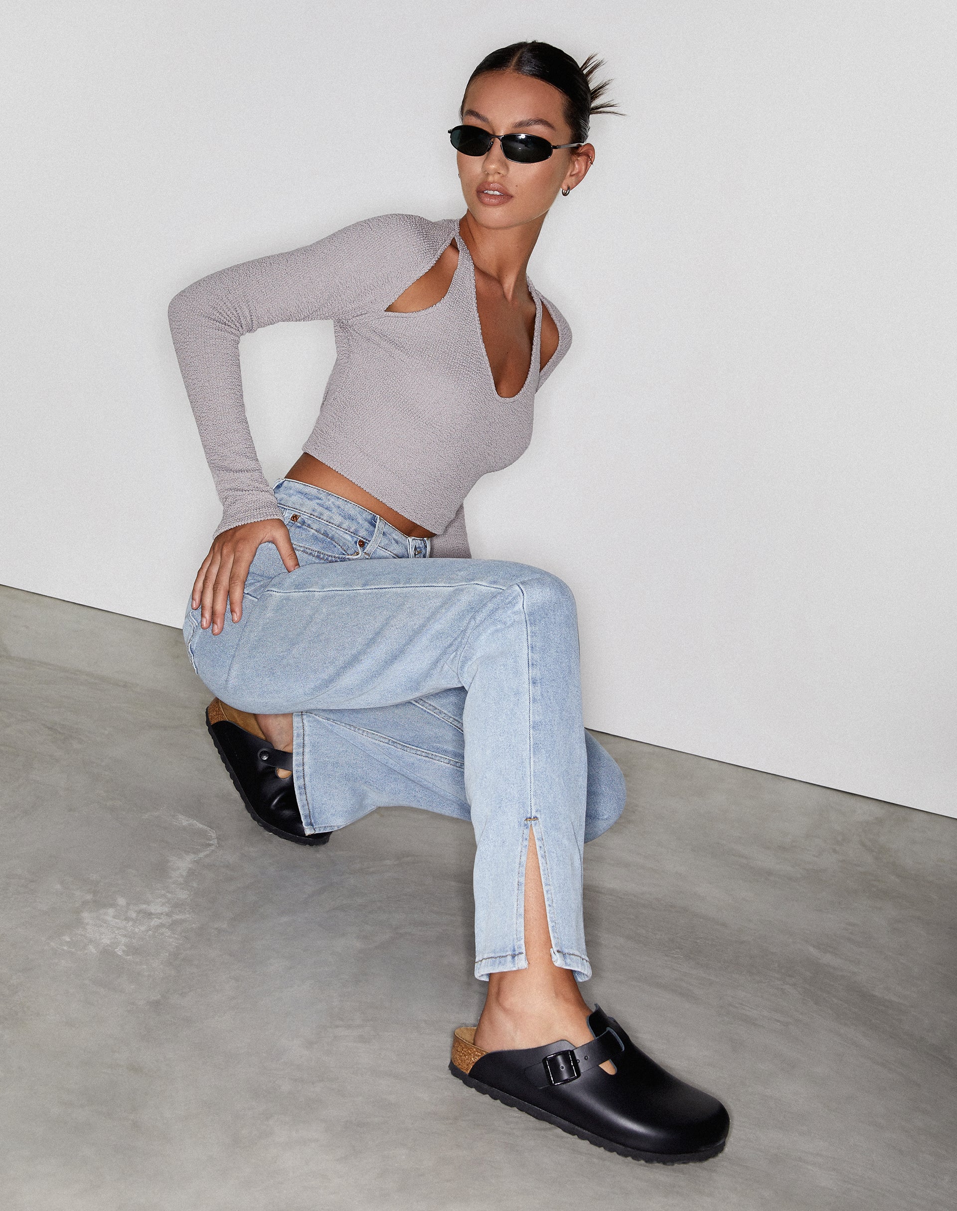 Immagine dei jeans a gamba tesa in blu chiaro