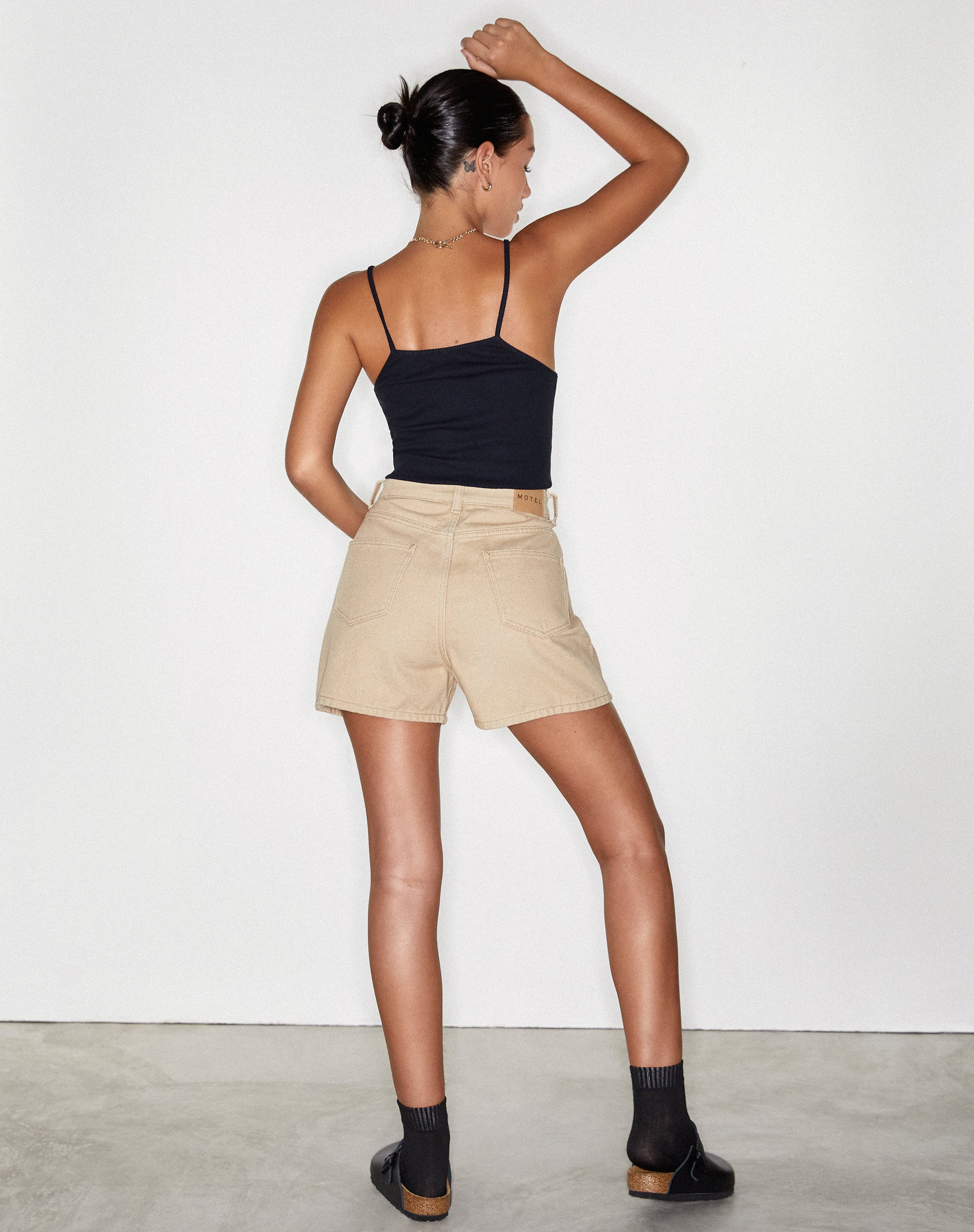 Immagine di Mom Denim Short in Winter Sandwash