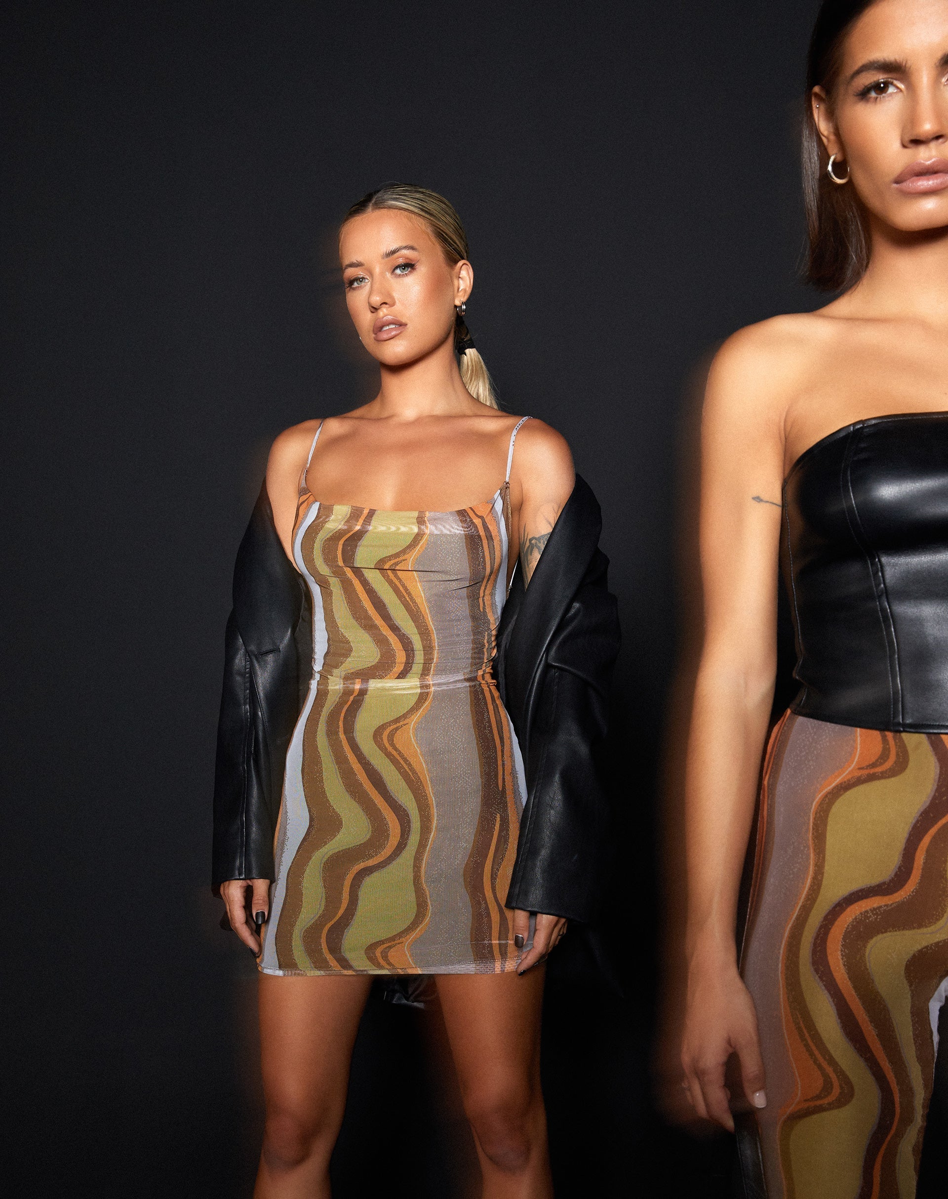 Immagine di MOTEL X IRIS Bexley Mini Dress in Earthy Gradient