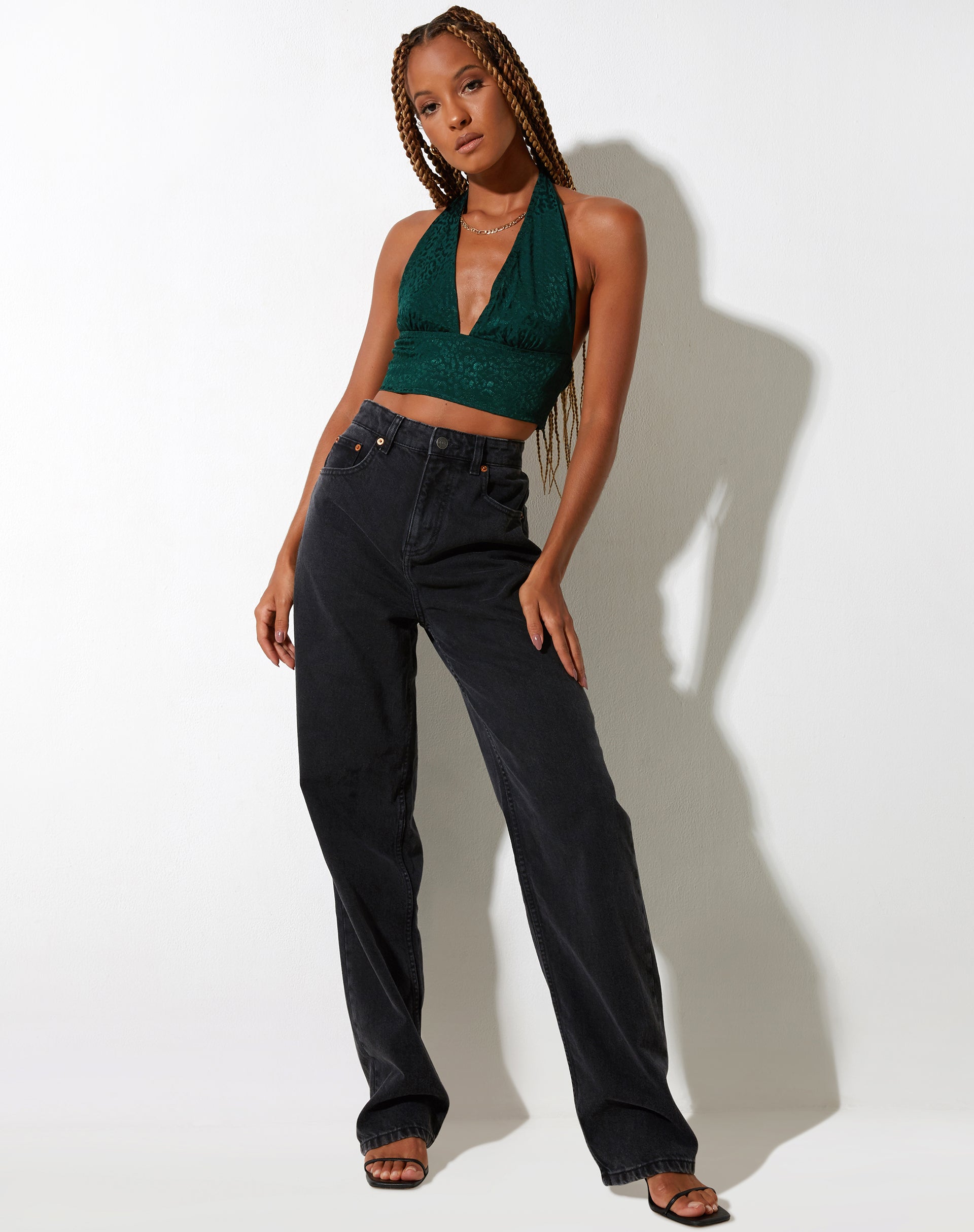 Immagine di Nanda Crop Top in satin ghepardo verde bosco