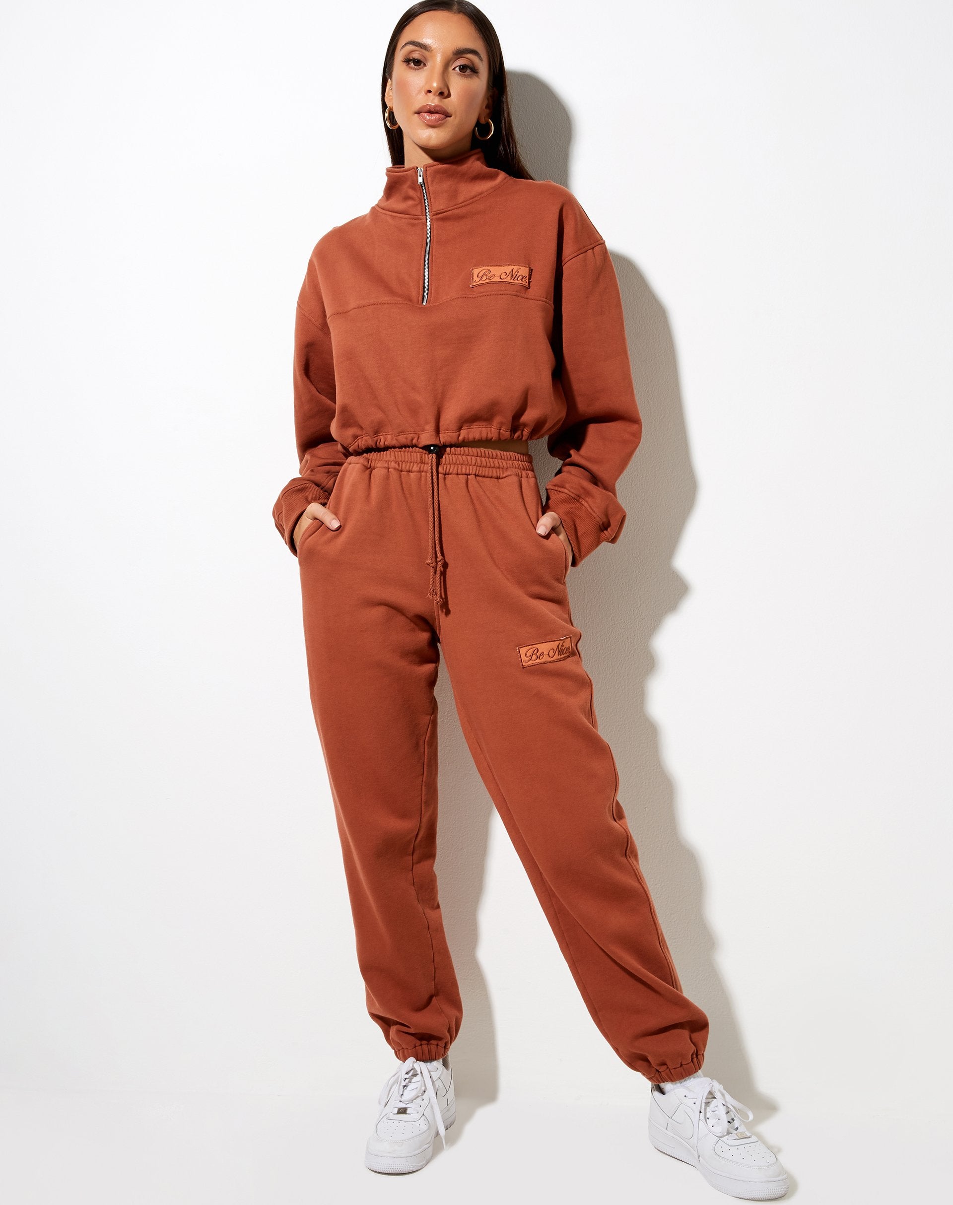 Immagine di Nar Zip Bungee Jumper in Burnt Brick Be Nice Label Embro