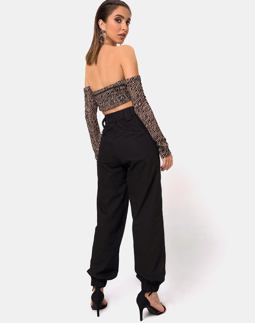 Immagine di Nareen Off Shoulder Top in Tiger Net Tan
