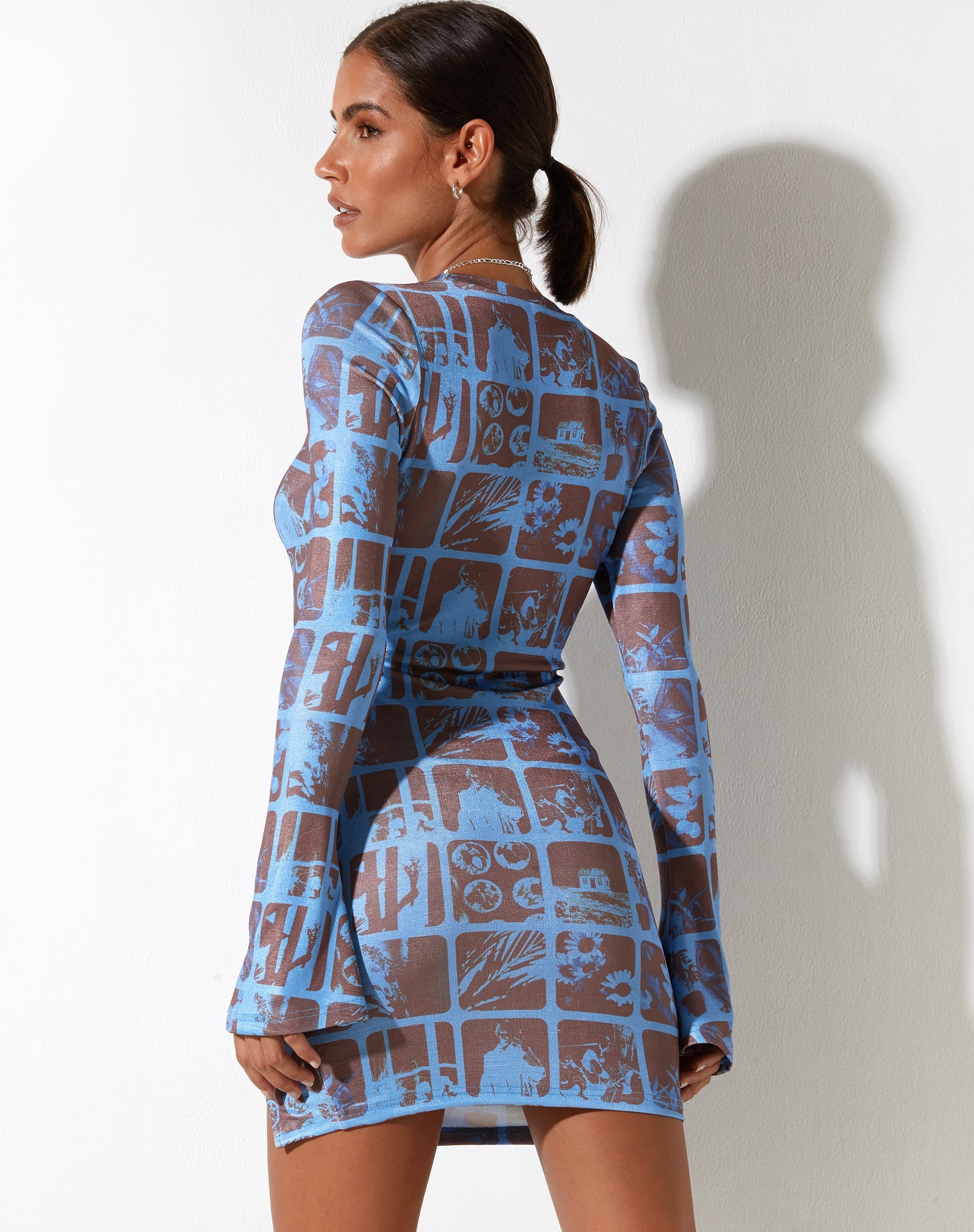 immagine di Nariko Bodycon Dress in blu fotografico