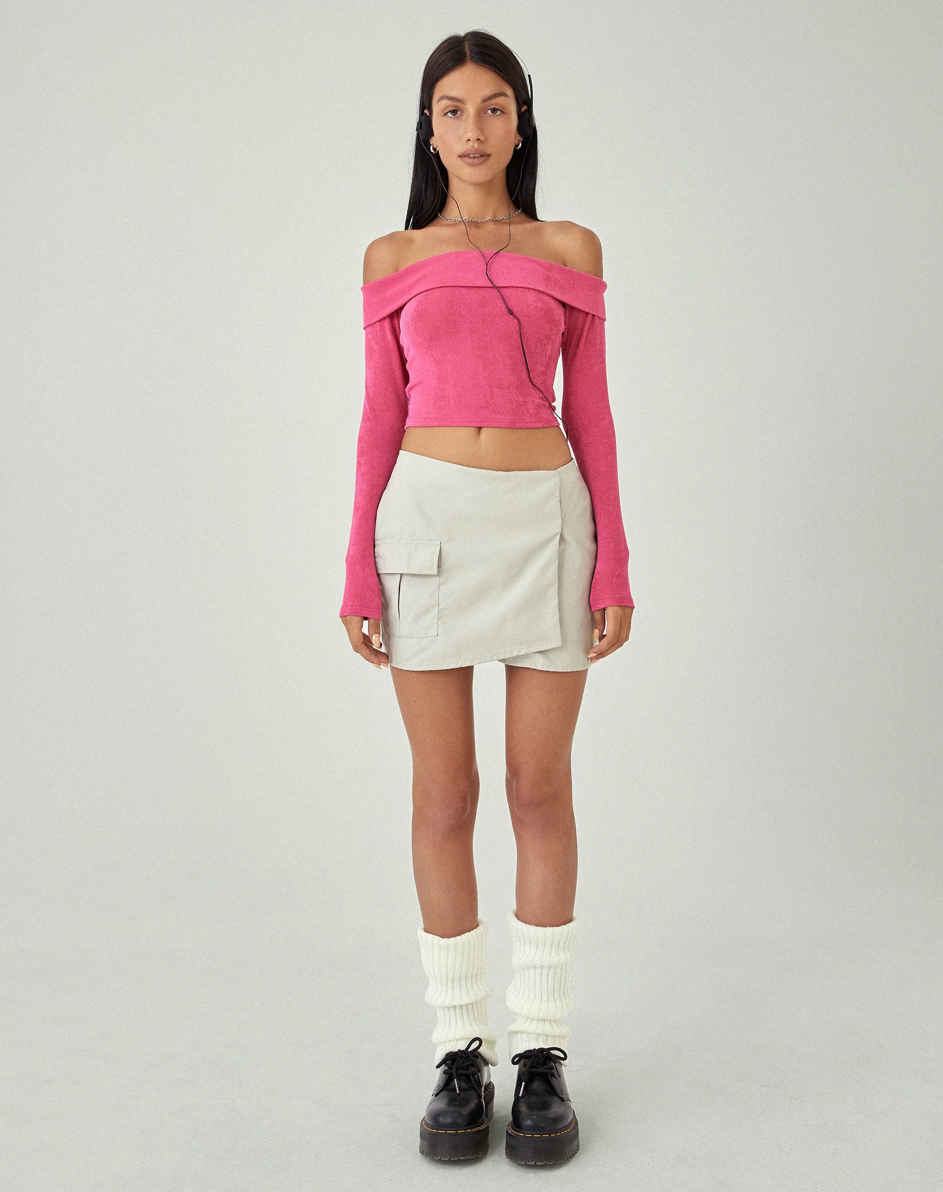 immagine di MOTEL X JACQUIE Nasari Bardot Crop Top in Magenta